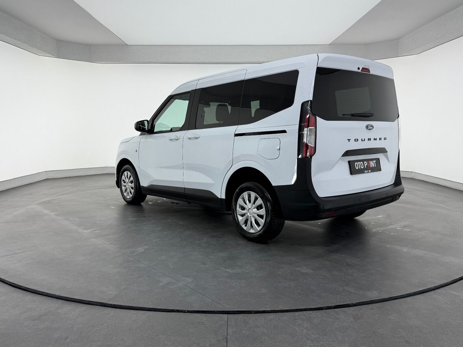 Ford Tourneo Courier 1.5L EcoBlue Deluxe - 2025 - Detay