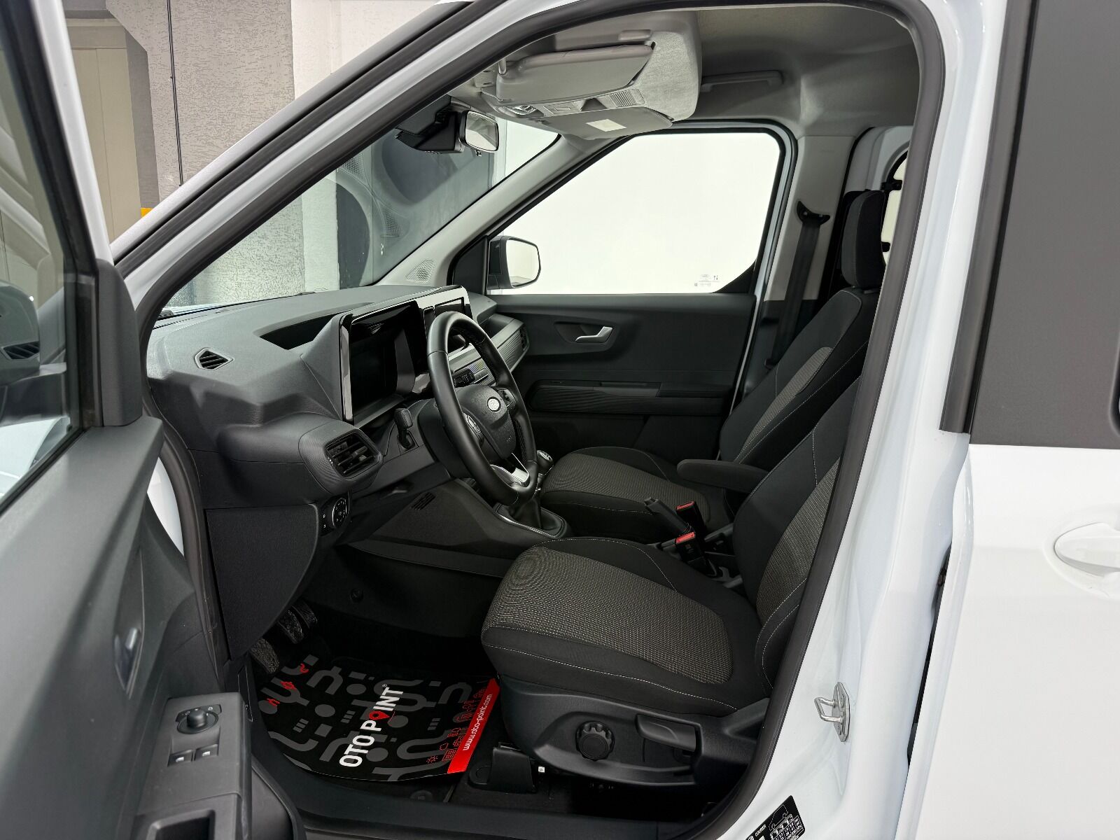 Ford Tourneo Courier 1.5L EcoBlue Deluxe - 2025 - Detay