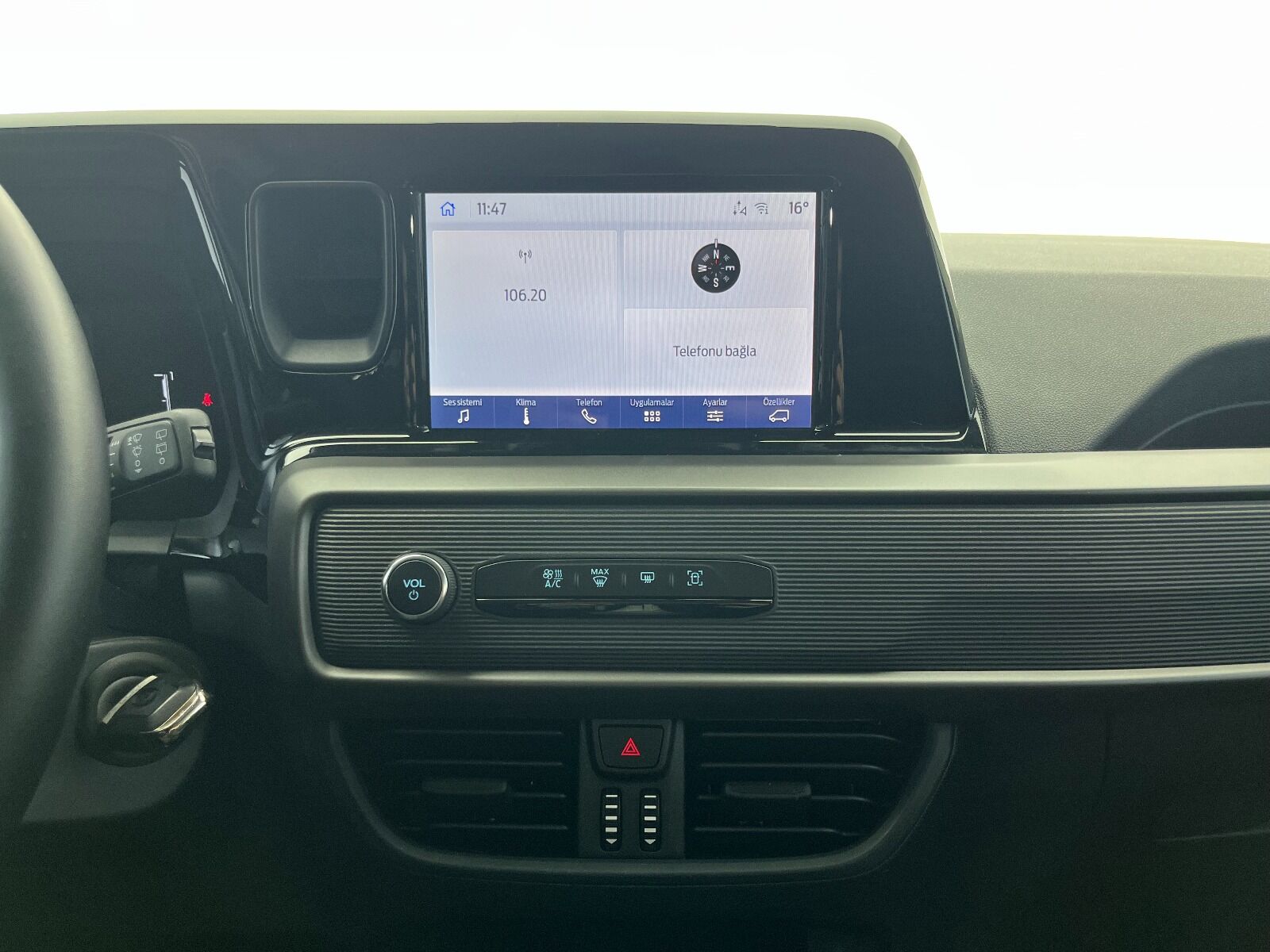 Ford Tourneo Courier Kombi 1.5 EcoBlue Deluxe - 2025 - Detay