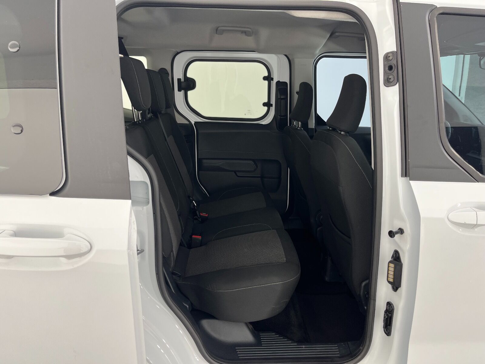 Ford Tourneo Courier Kombi 1.5 EcoBlue Deluxe - 2025 - Detay