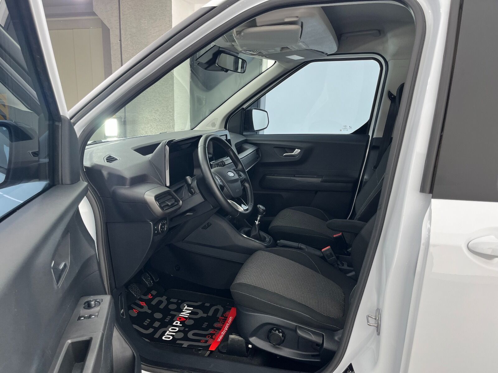 Ford Tourneo Courier Kombi 1.5 EcoBlue Deluxe - 2025 - Detay