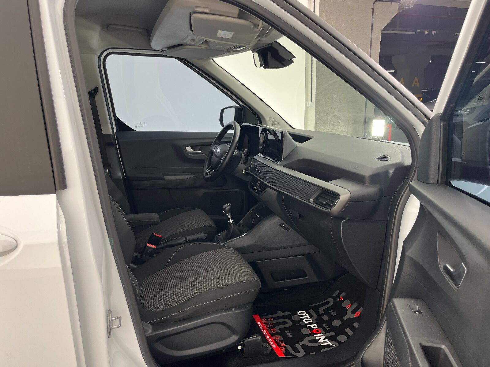 Ford Tourneo Courier Kombi 1.5 EcoBlue Deluxe - 2025 - Detay