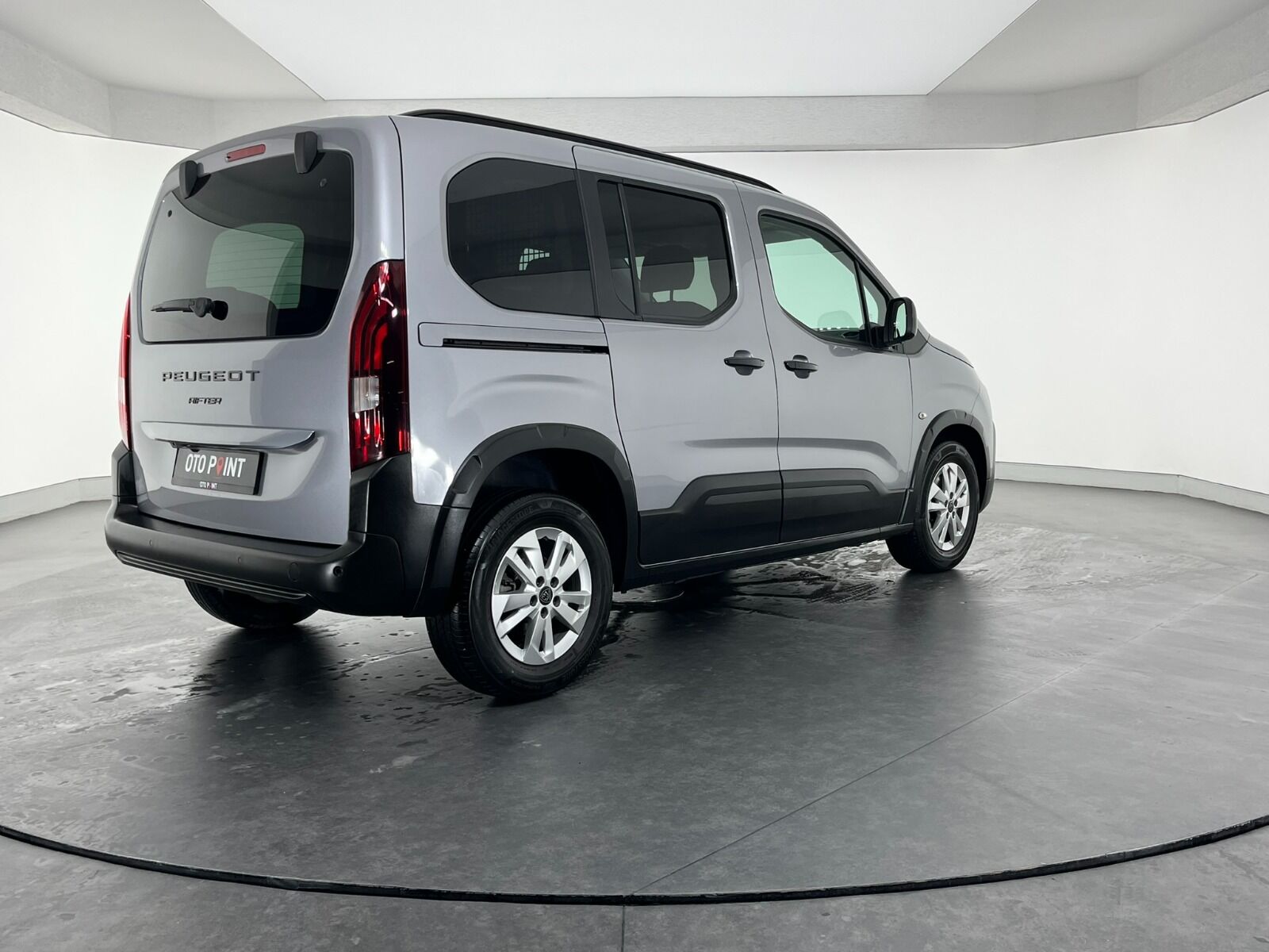 Peugeot Rifter Combi 1.5 BlueHDI Allure EAT8 - 2025 - Detay