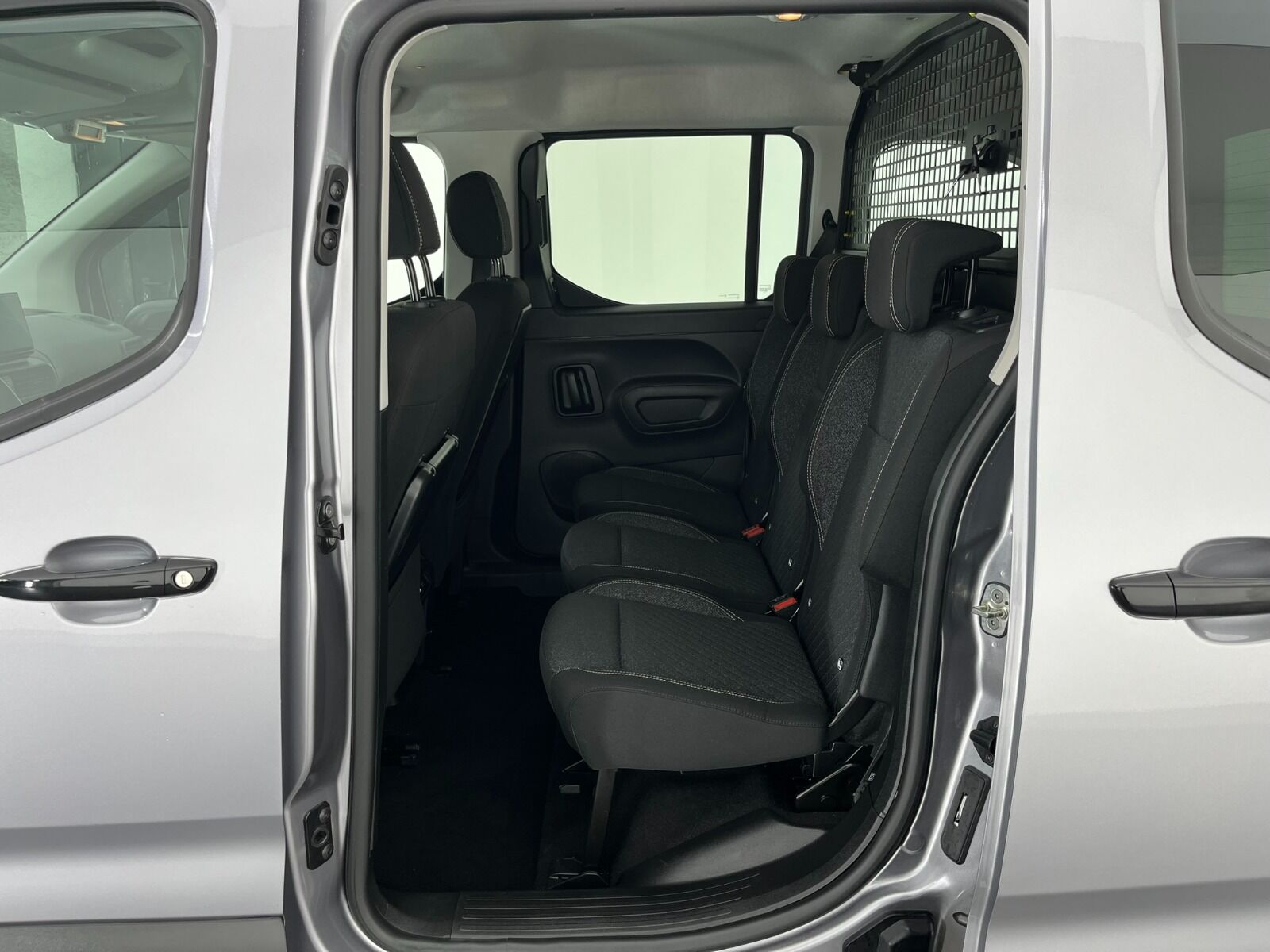 Peugeot Rifter Combi 1.5 BlueHDI Allure EAT8 - 2025 - Detay