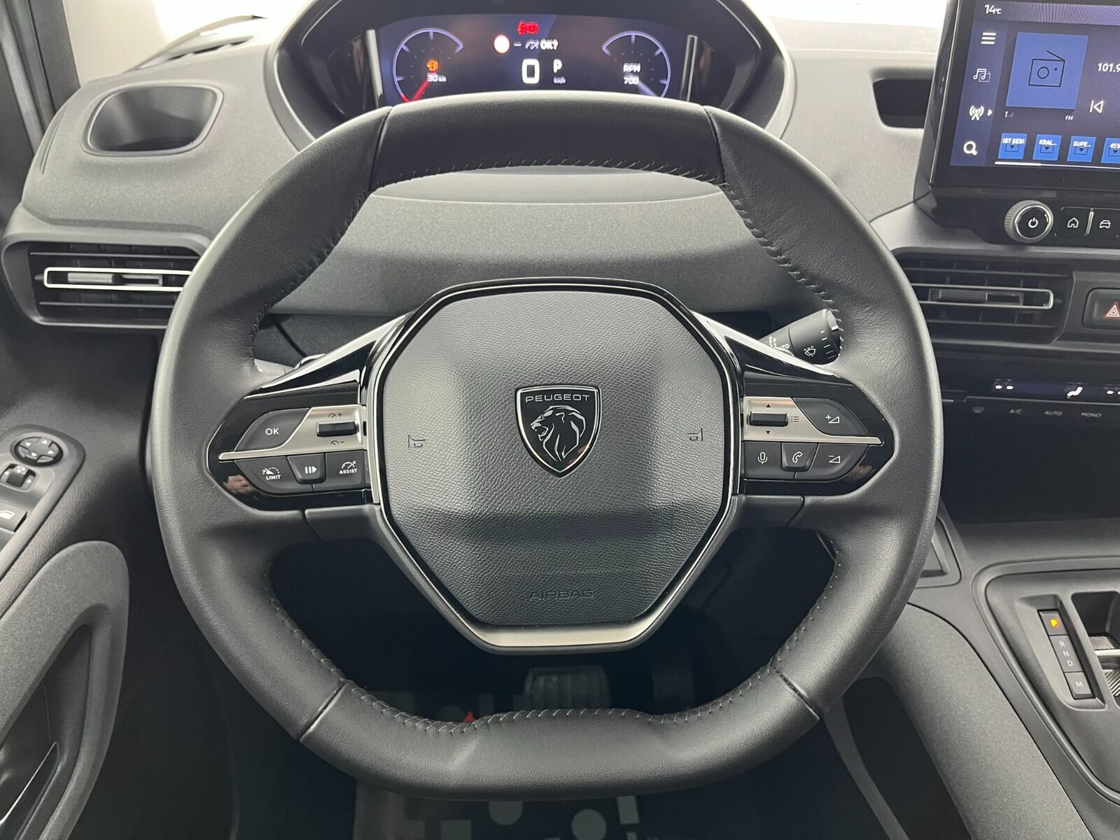 Peugeot Rifter Combi 1.5 BlueHDI Allure EAT8 - 2025 - Detay