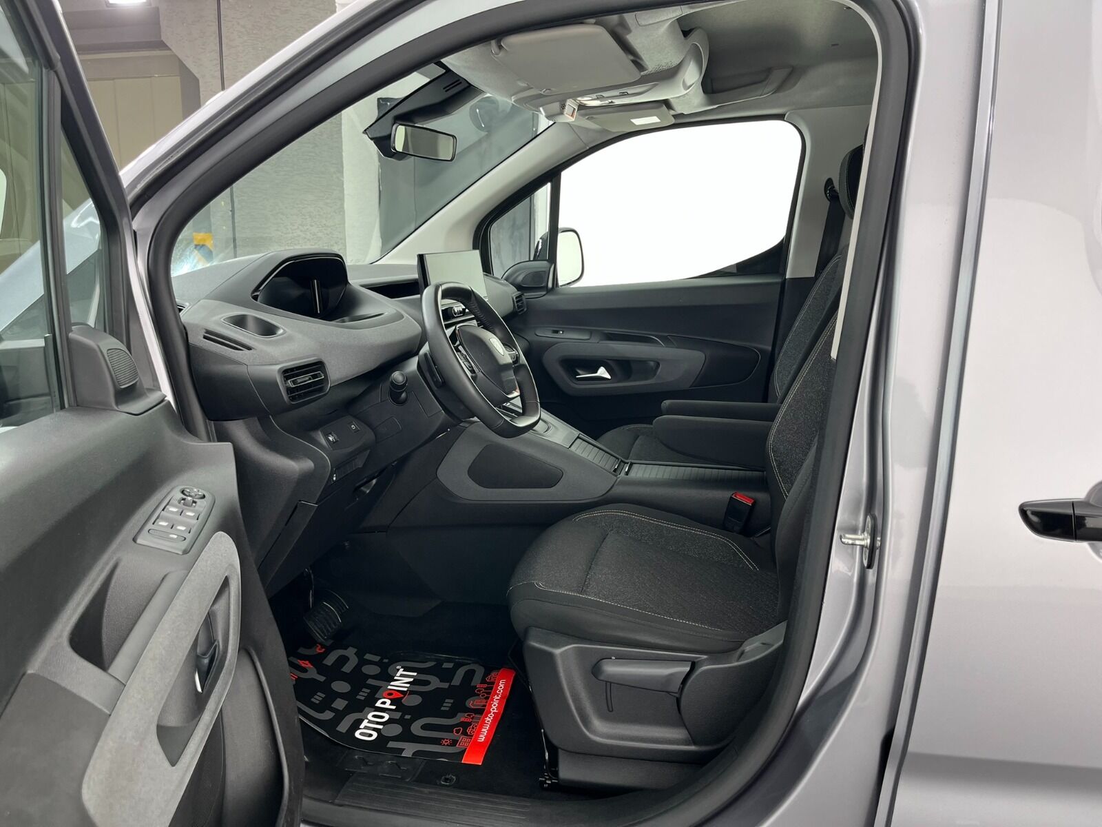 Peugeot Rifter Combi 1.5 BlueHDI Allure EAT8 - 2025 - Detay