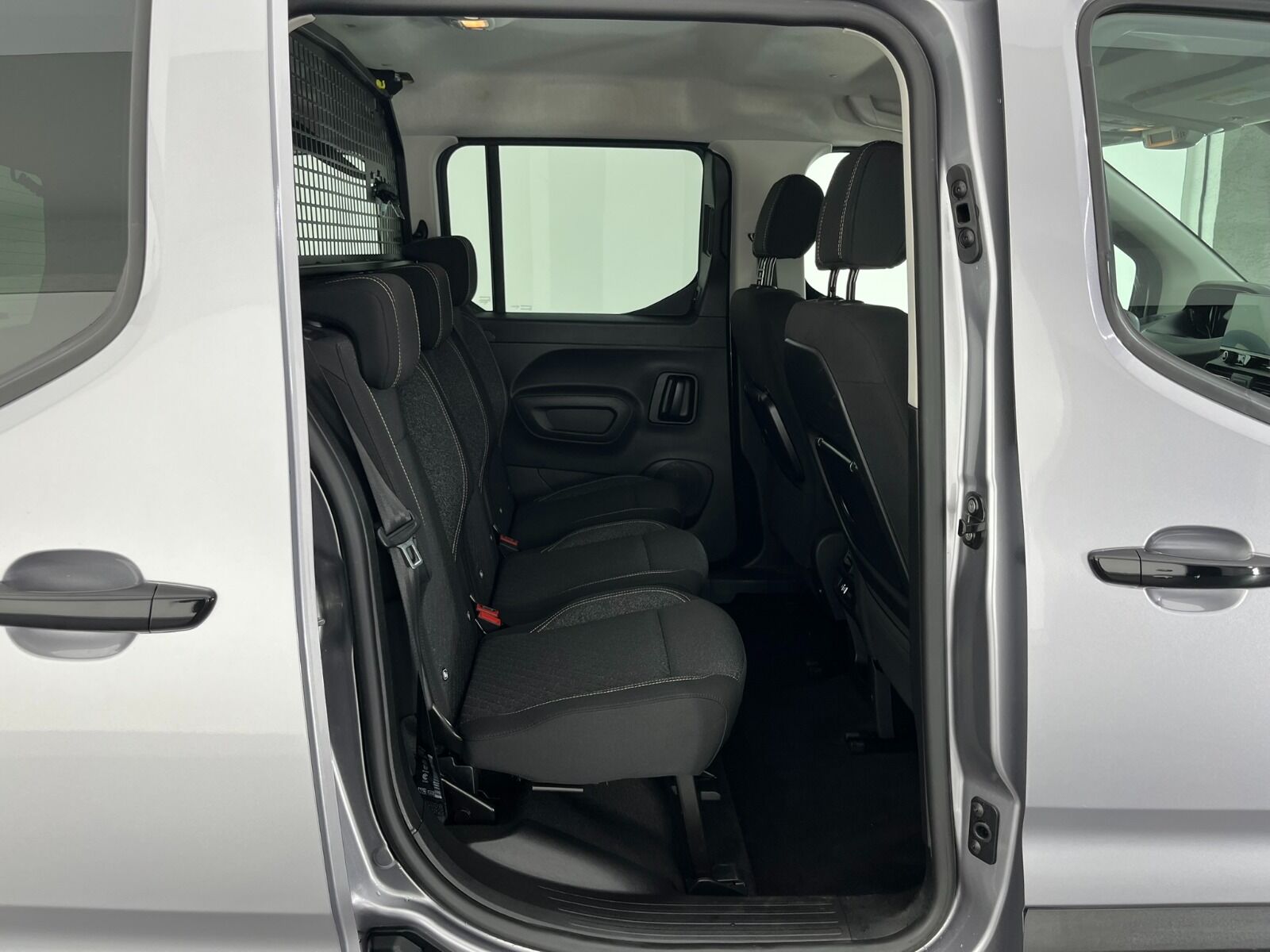 Peugeot Rifter Combi 1.5 BlueHDI Allure EAT8 - 2025 - Detay