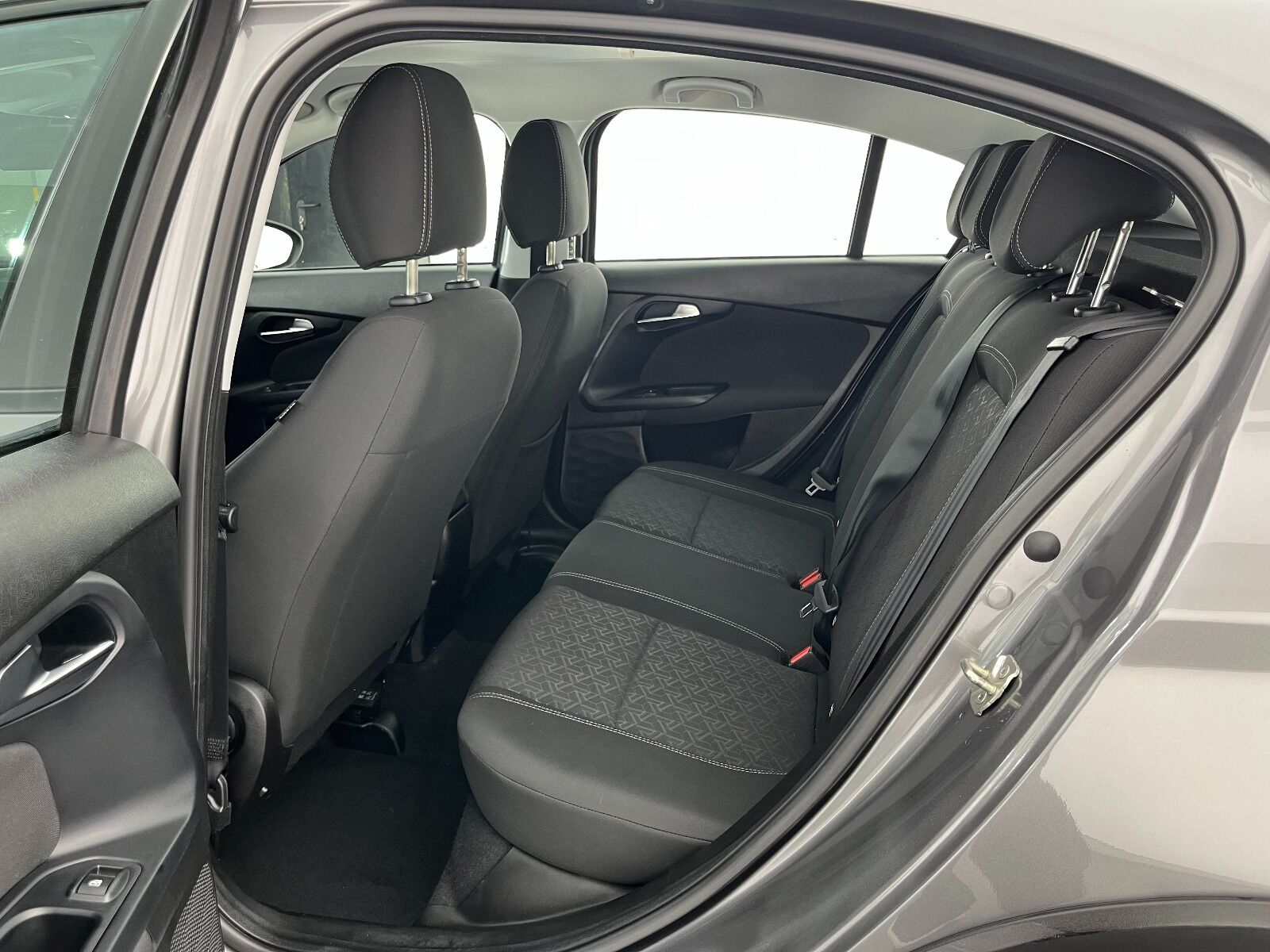 Fiat Egea Cross 1.6 MultiJet Urban GSR Traction+ DCT - 2024 - Detay