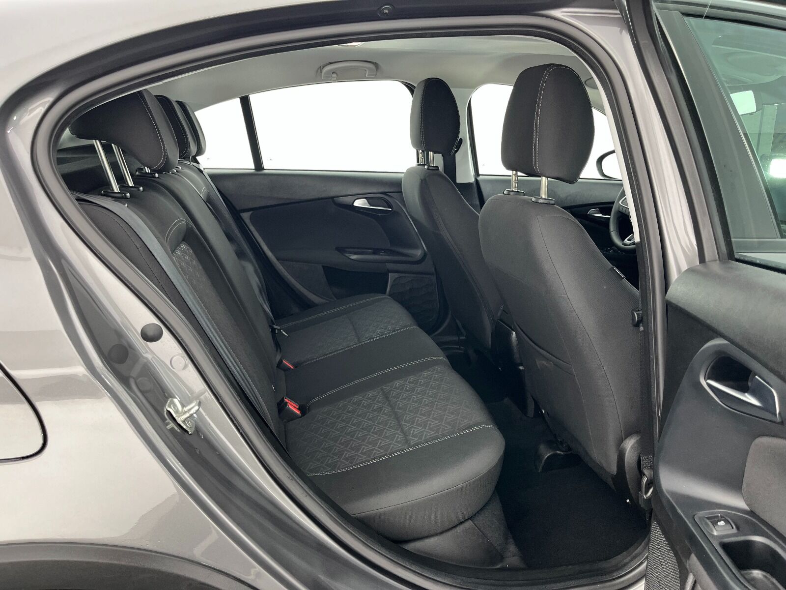 Fiat Egea Cross 1.6 MultiJet Urban GSR Traction+ DCT - 2024 - Detay