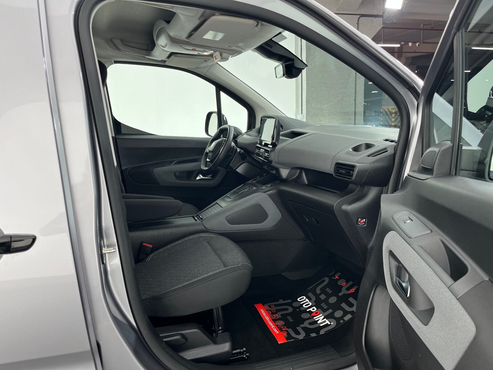 Peugeot Rifter 1.5 BlueHDI Allure EAT8 - 2025 - Detay