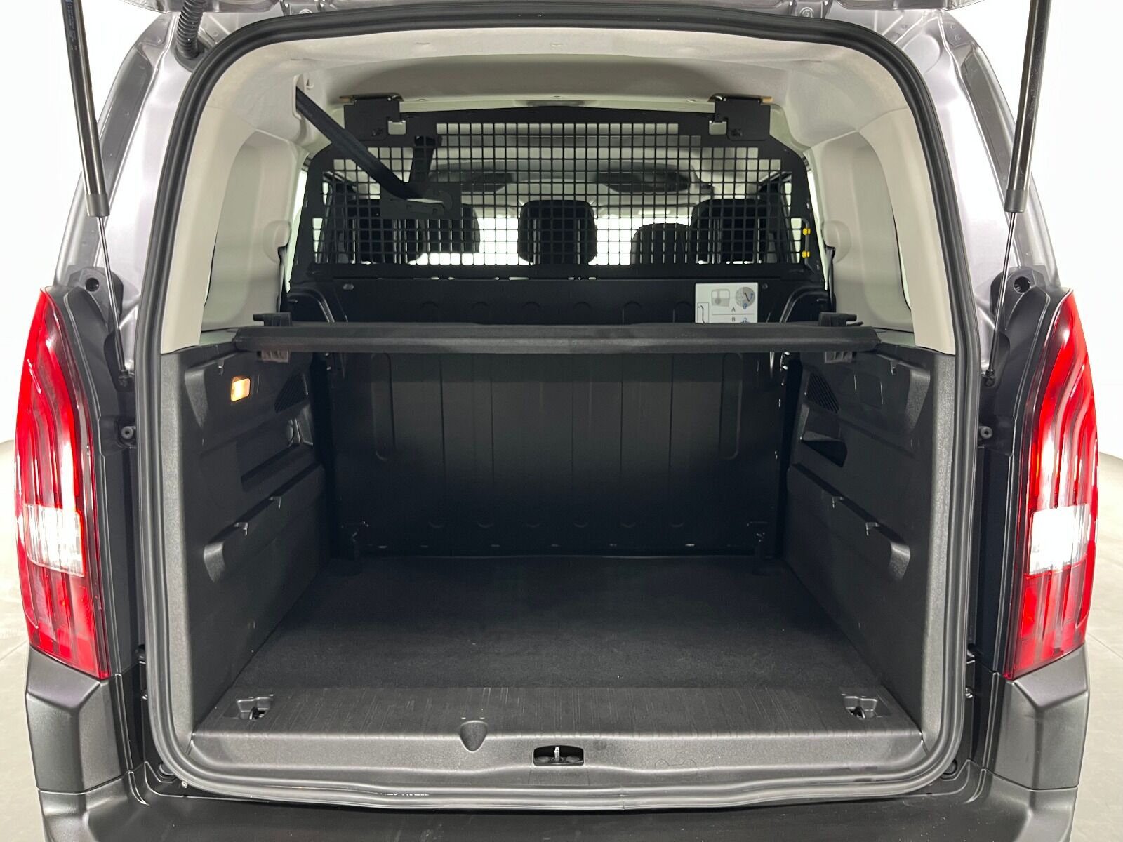 Peugeot Rifter 1.5 BlueHDI Allure EAT8 - 2025 - Detay