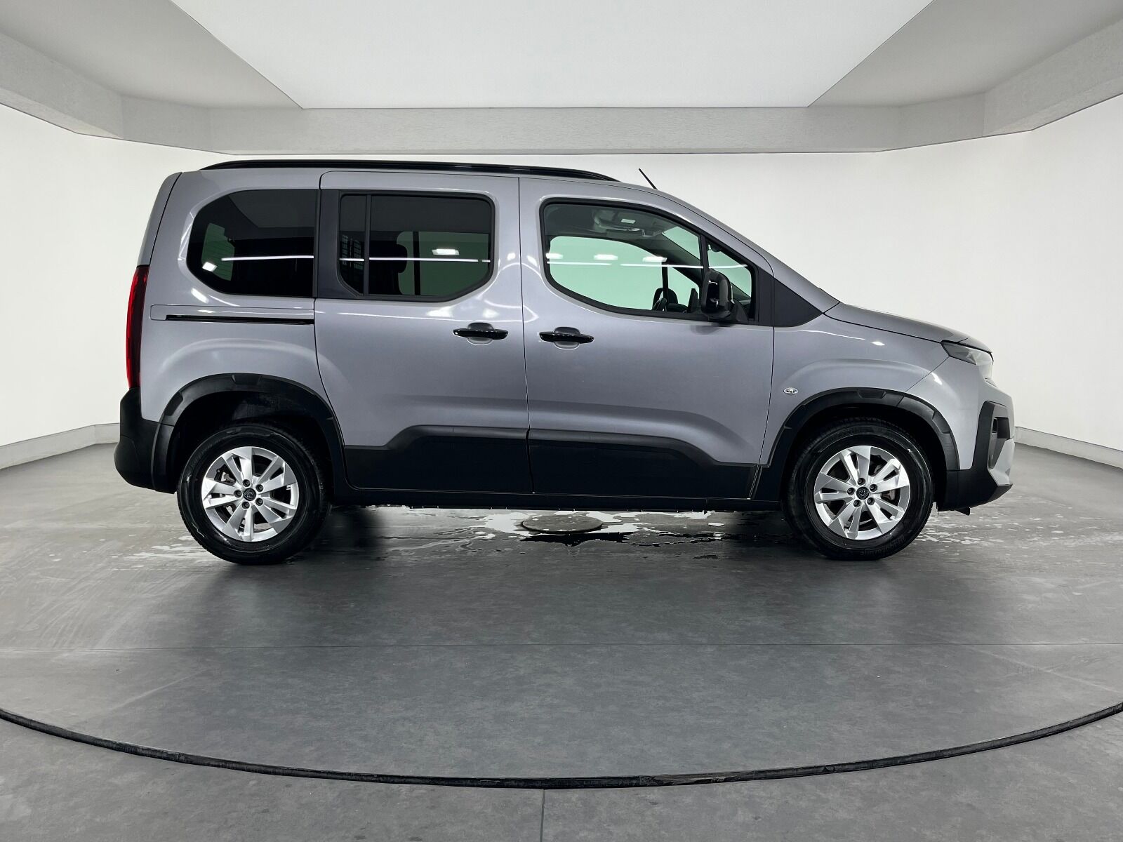 Peugeot Rifter 1.5 BlueHDI Allure EAT8 - 2025 - Detay