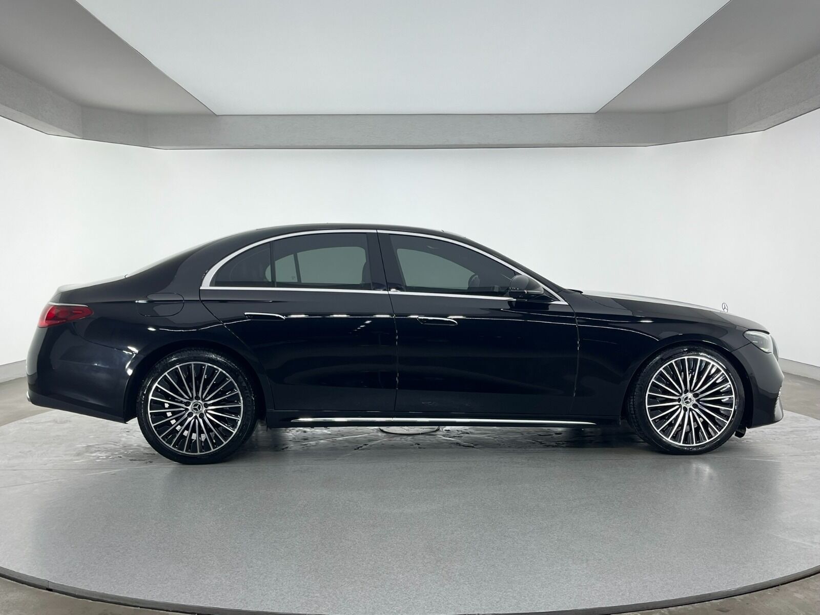 Mercedes-Benz E Sedan 220d 4Matic Edition1 Exclusive 9G-Tronic - 2023 - Detay