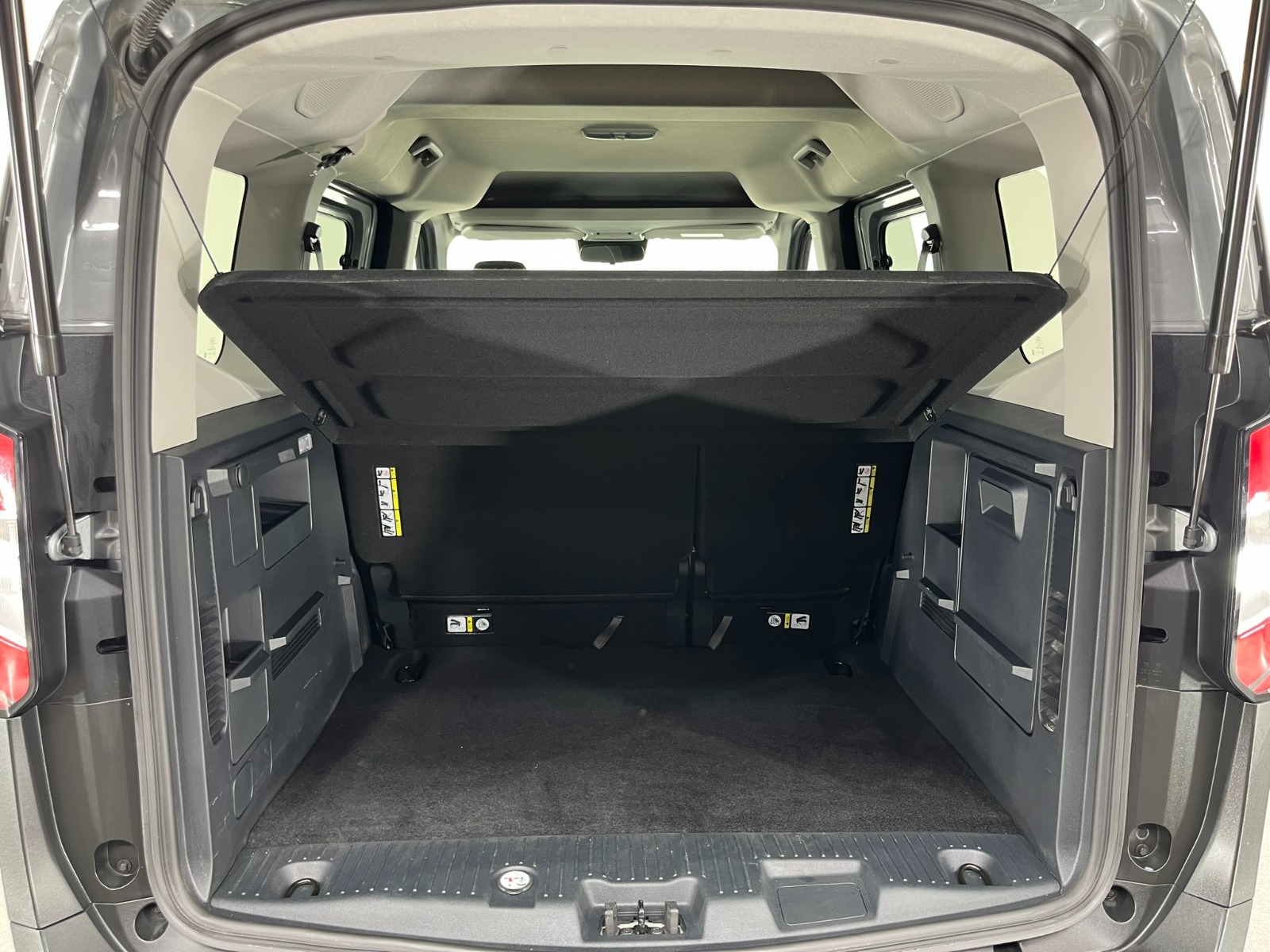 Ford Tourneo Courier Kombi 1.5 EcoBlue Deluxe - 2025 - Detay