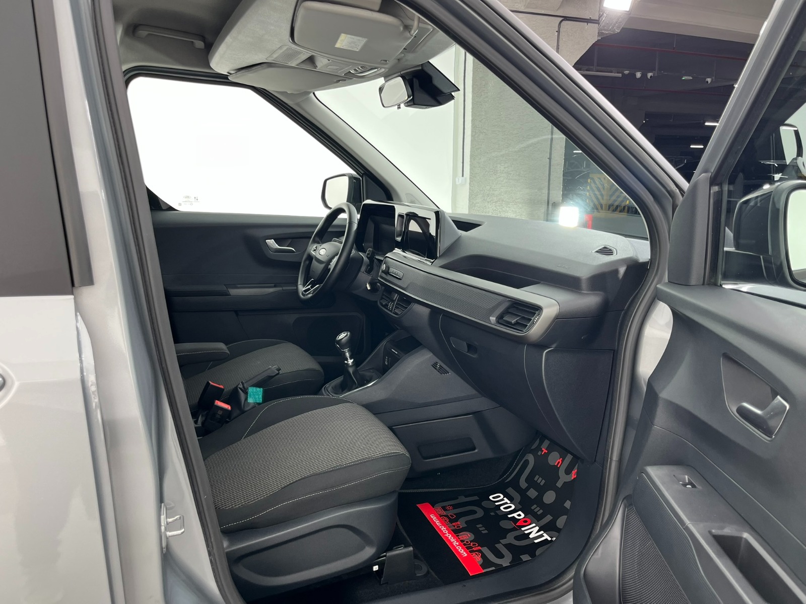 Ford Tourneo Courier Kombi 1.5 EcoBlue Deluxe - 2025 - Detay