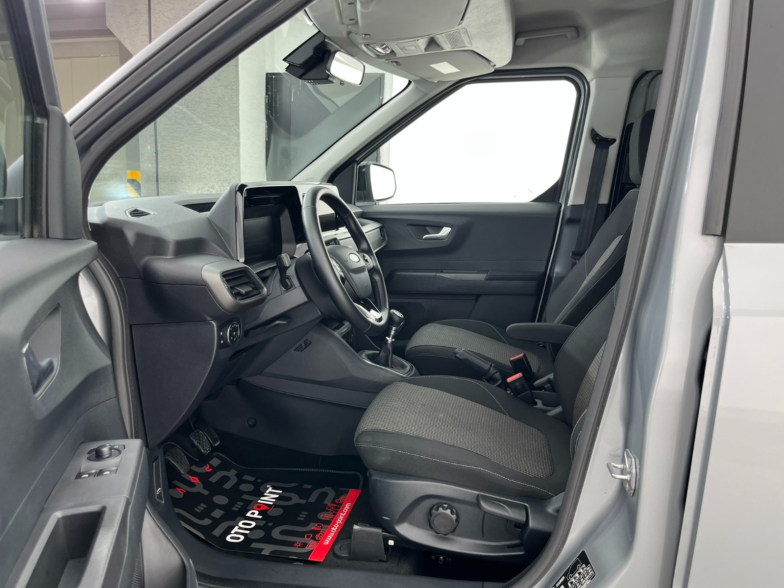 Ford Tourneo Courier Kombi 1.5 EcoBlue Deluxe - 2025 - Detay