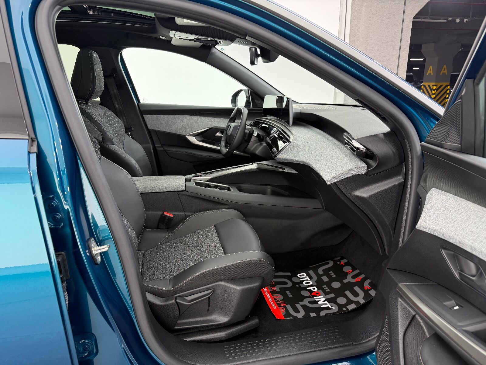 Peugeot 3008 1.2 Hybrid Allure e-DCS6 - 2025 - Detay