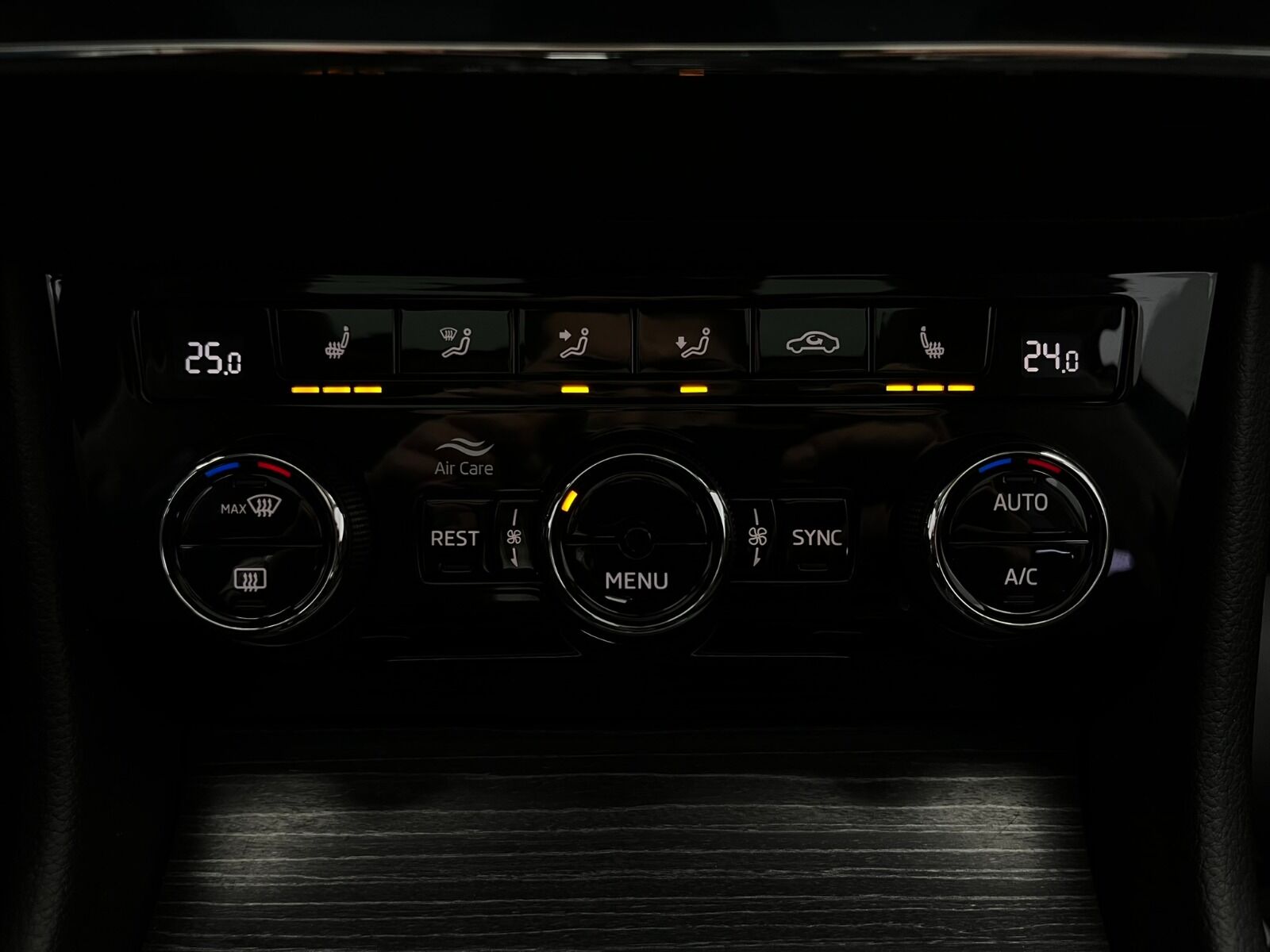 Skoda Superb Sedan 1.5 TSI ACT Prestige DSG - 2023 - Detay