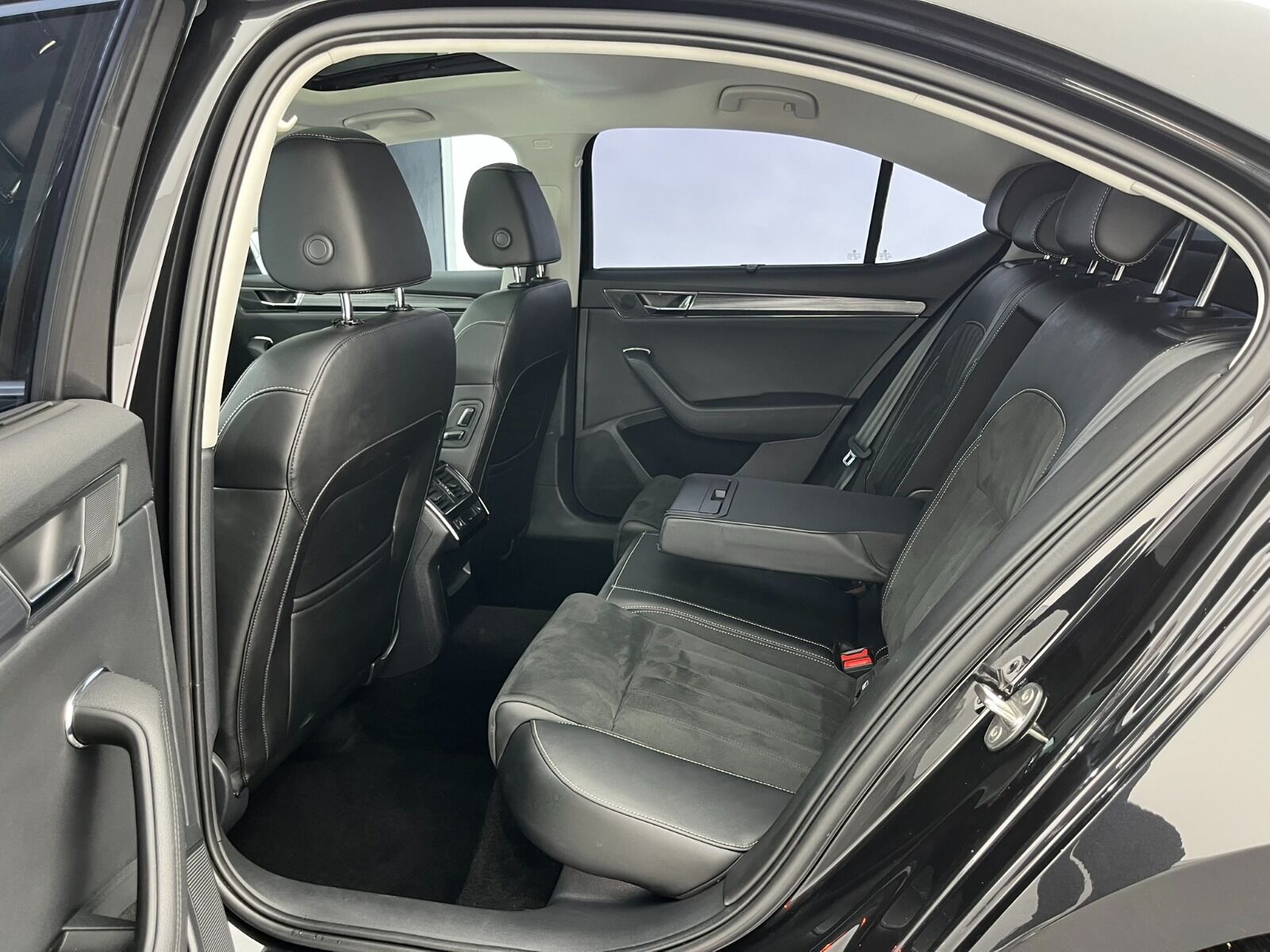 Skoda Superb Sedan 1.5 TSI ACT Prestige DSG - 2023 - Detay