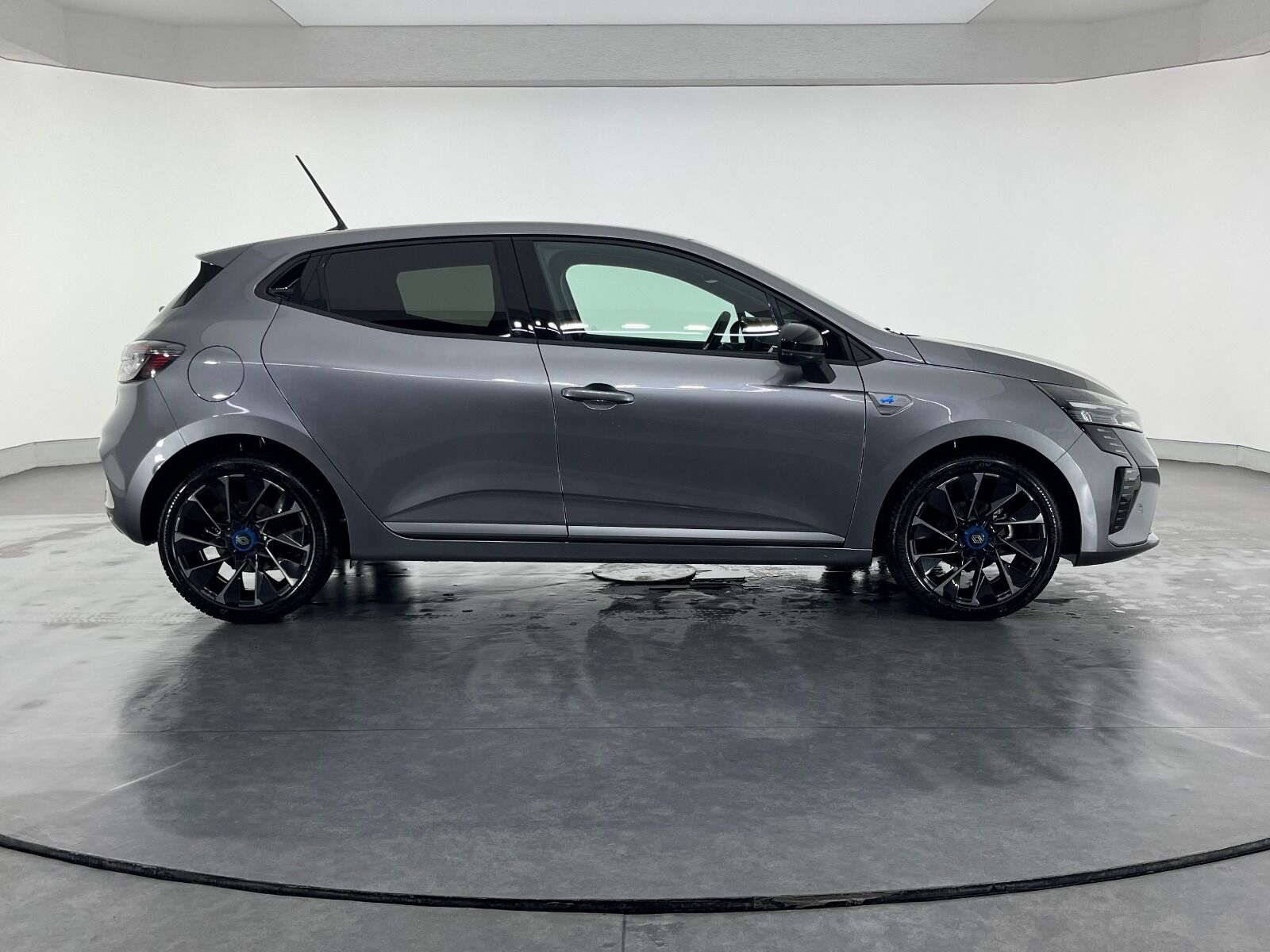Renault Clio 1.0 TCE Techno Esprit Alpine X-Tronic - 2025 - Detay