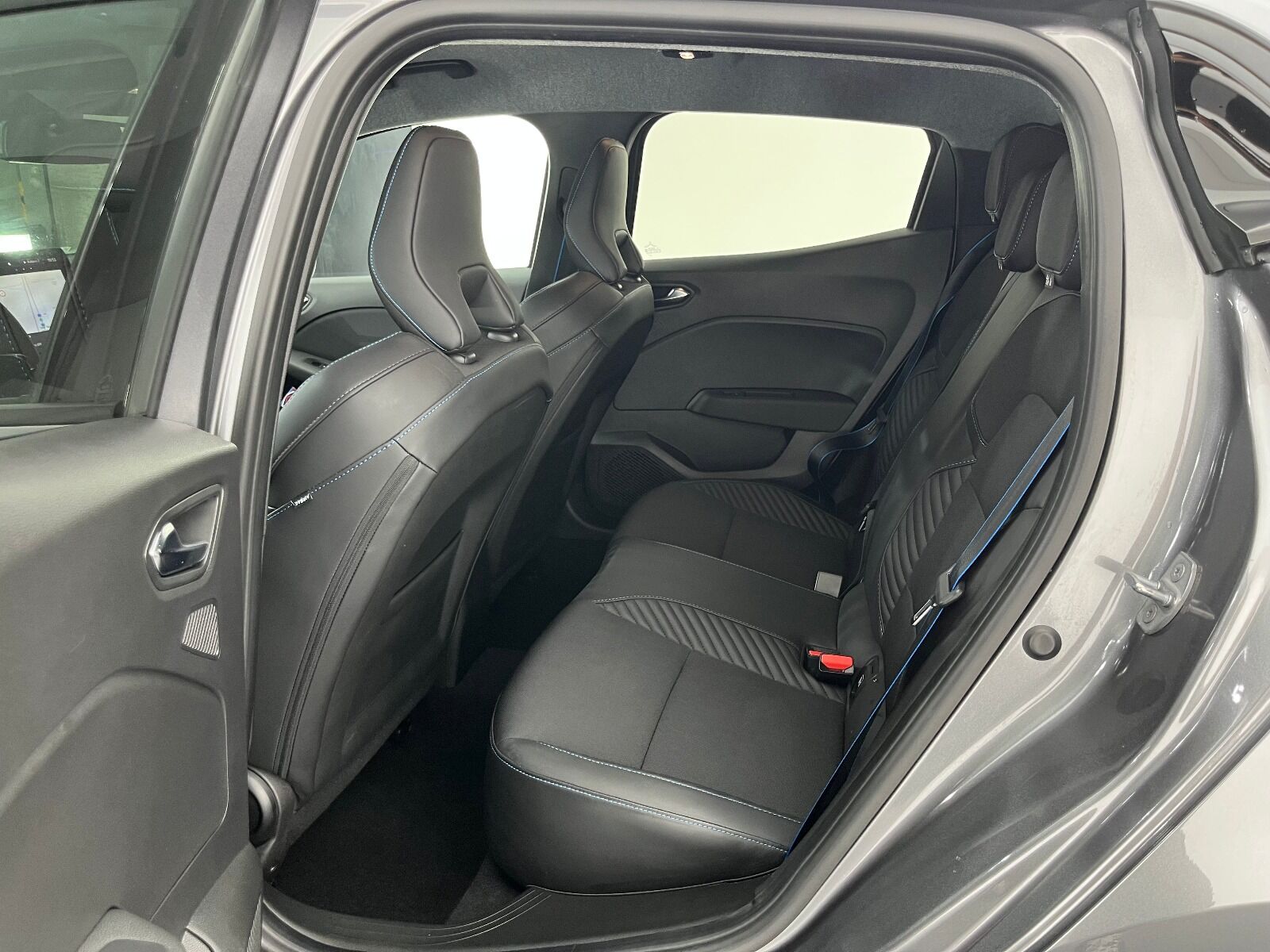 Renault Clio 1.0 TCE Techno Esprit Alpine X-Tronic - 2025 - Detay