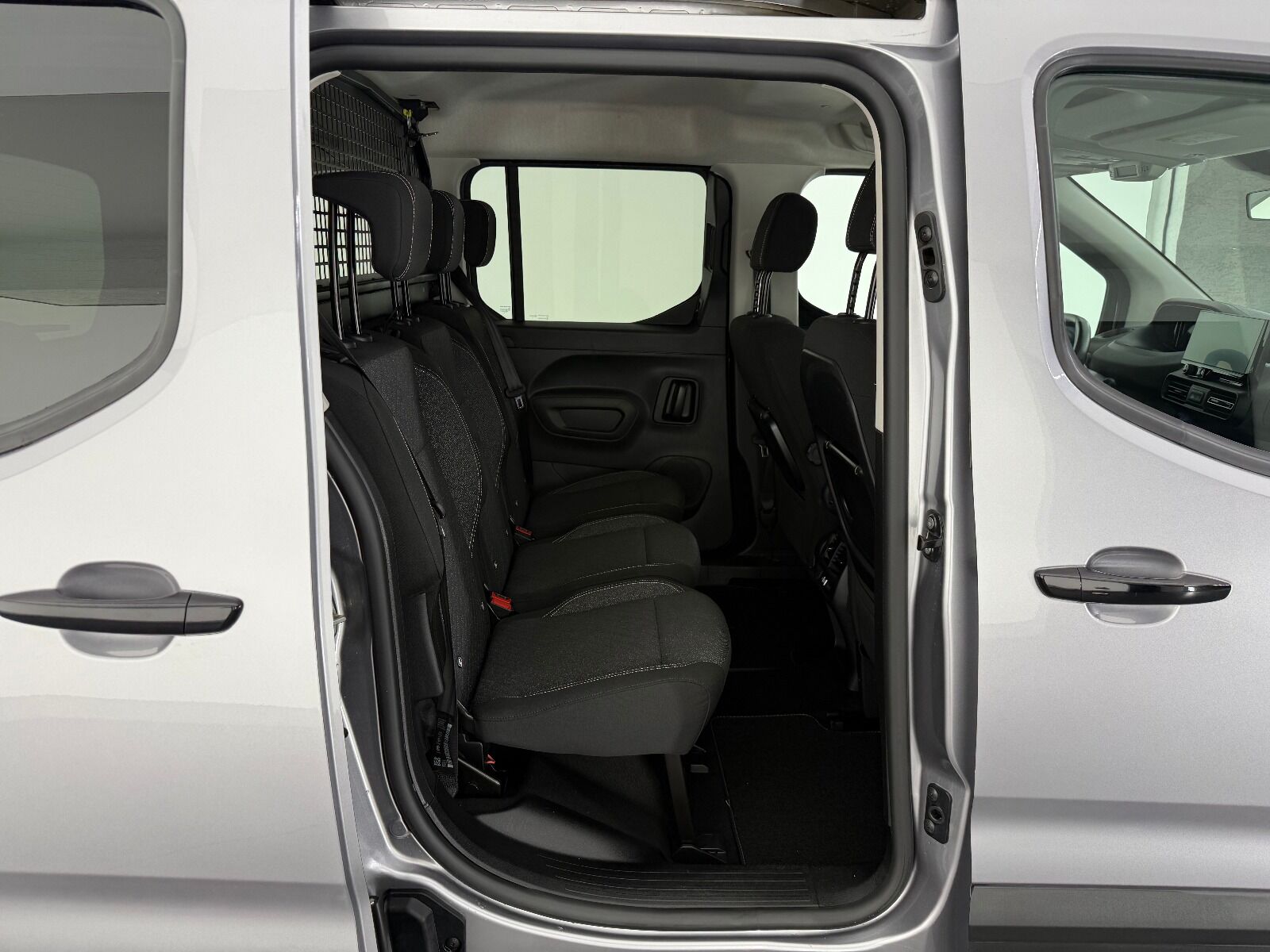 Peugeot Rifter 1.5 BlueHDI Allure EAT8 - 2026 - Detay