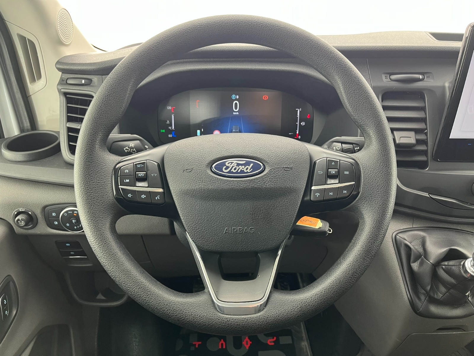 Ford Transit 350 M Çift Kabin - 2024 - Detay
