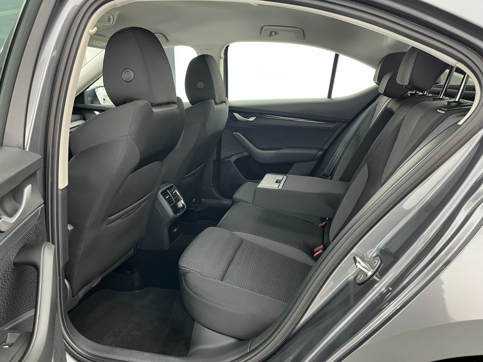 Skoda Octavia Sedan 1.5 TSI mHEV Premium DSG - 2025 - Detay