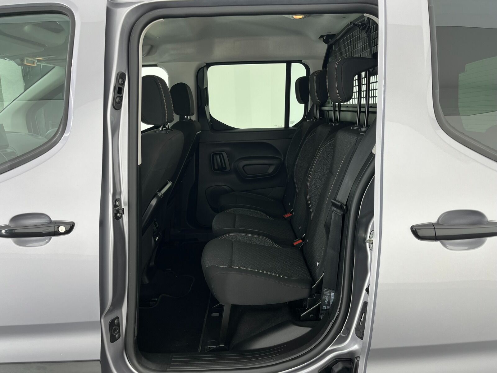 Peugeot Rifter Combi 1.5 BlueHDI Allure EAT8 - 2025 - Detay