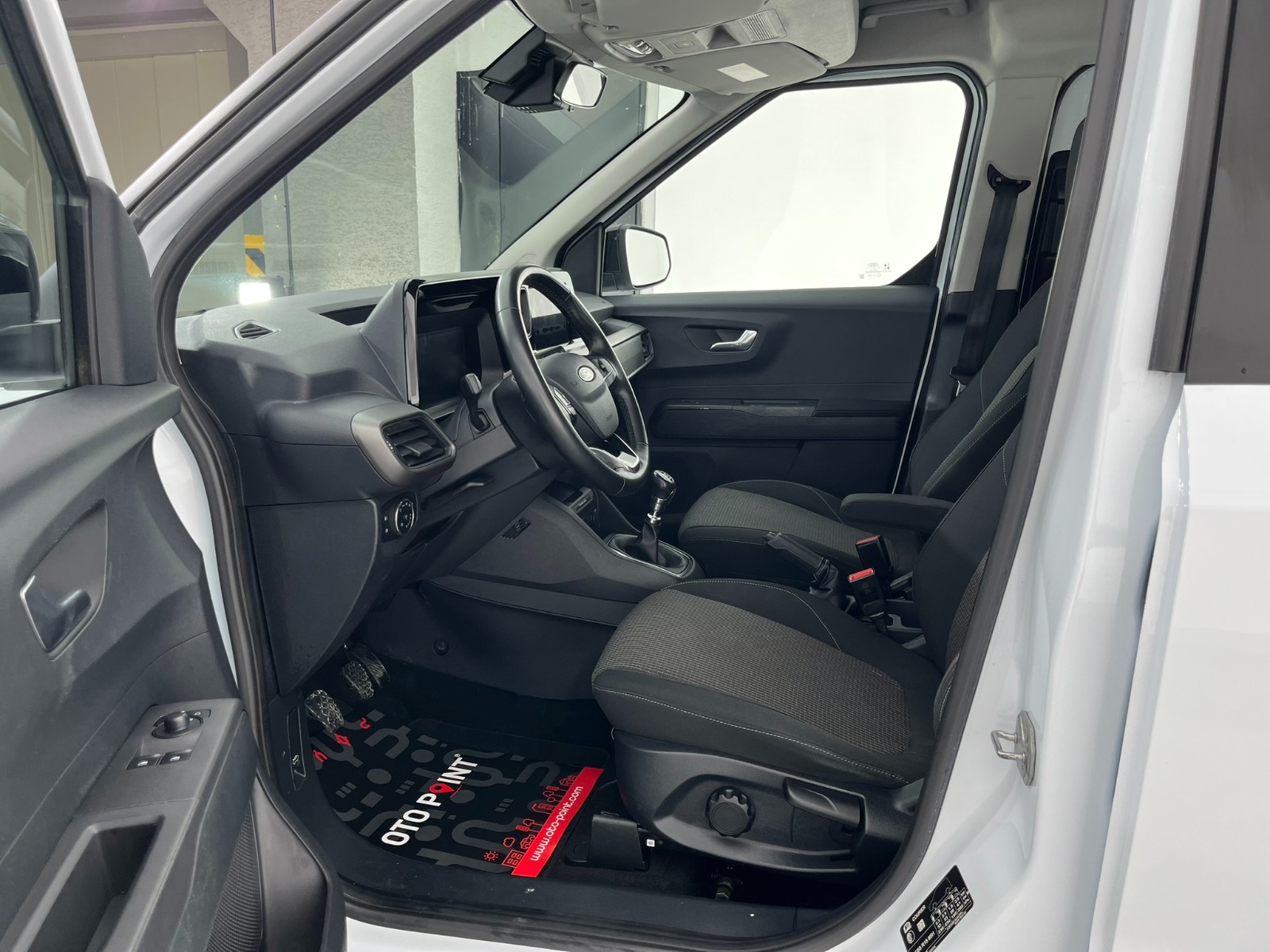 Ford Tourneo Courier Kombi 1.5 EcoBlue Deluxe - 2024 - Detay