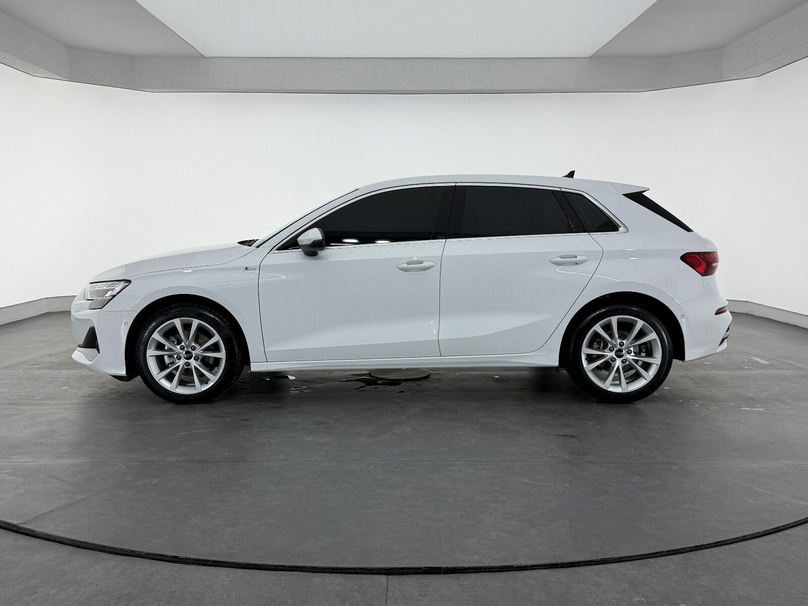 Audi A3 Sportback 35 TFSI Advanced - 2025 - Detay