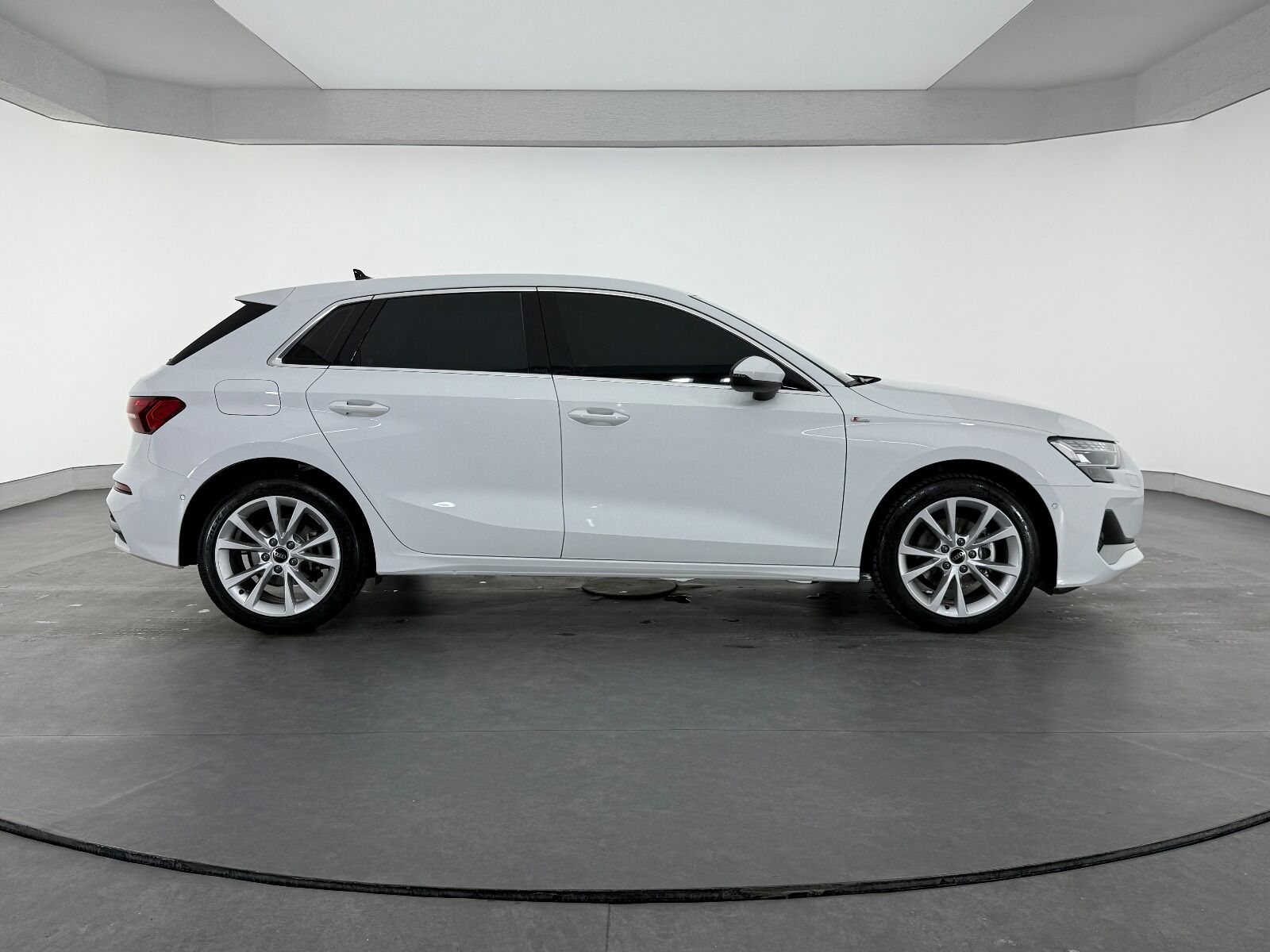 Audi A3 Sportback 35 TFSI Advanced - 2025 - Detay