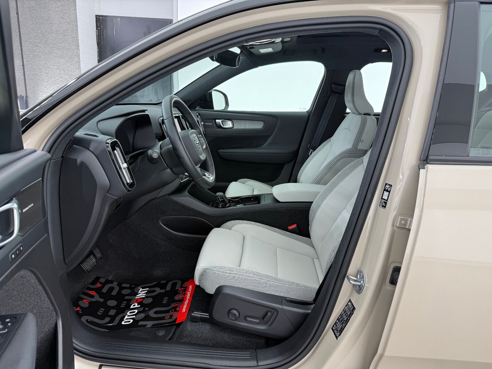 Volvo EX40 Single Motor Extended Range Ultra - 2025 - Detay