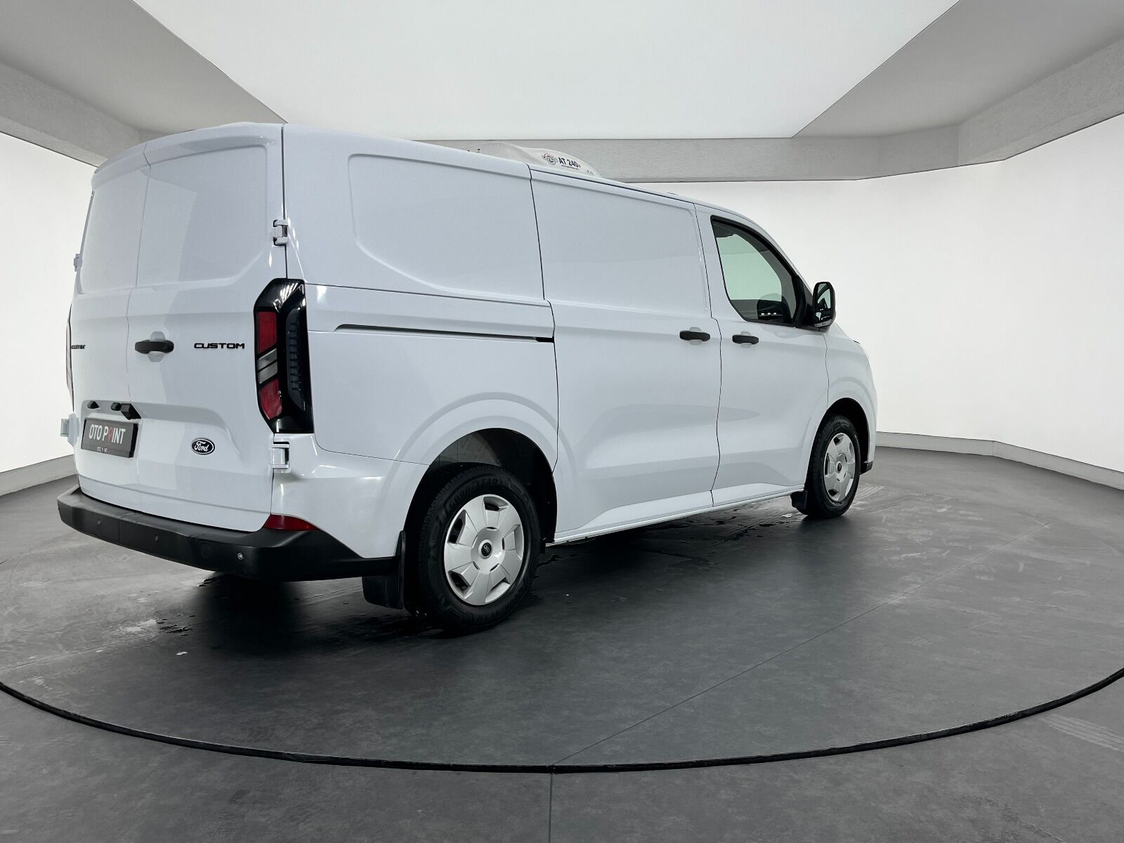 Ford Transit Custom Van 2.0 EcoBlue Upgrade 320 S Deluxe Otomatik - 2023 - Detay