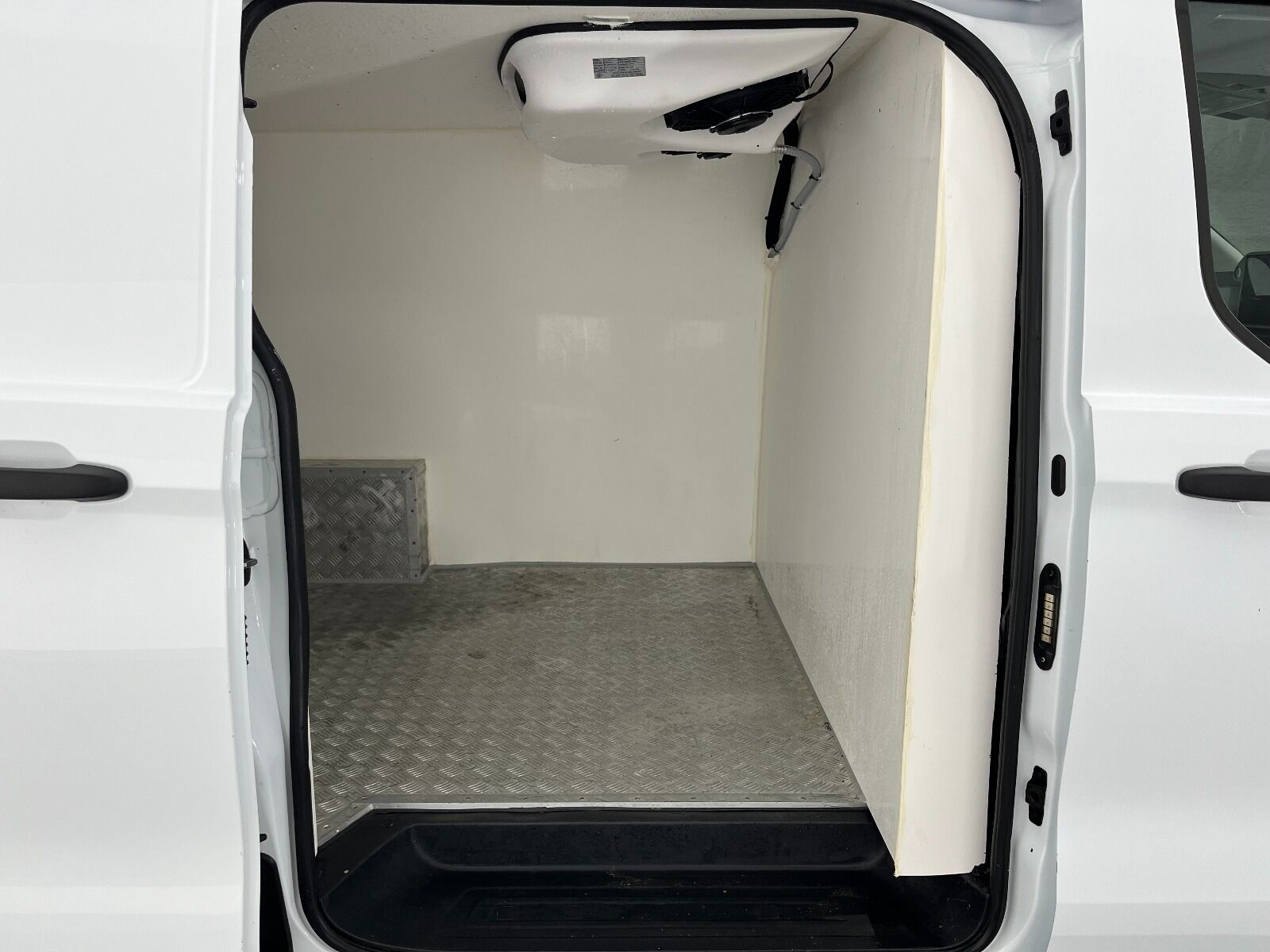 Ford Transit Custom Van 2.0 EcoBlue Upgrade 320 S Deluxe Otomatik - 2023 - Detay