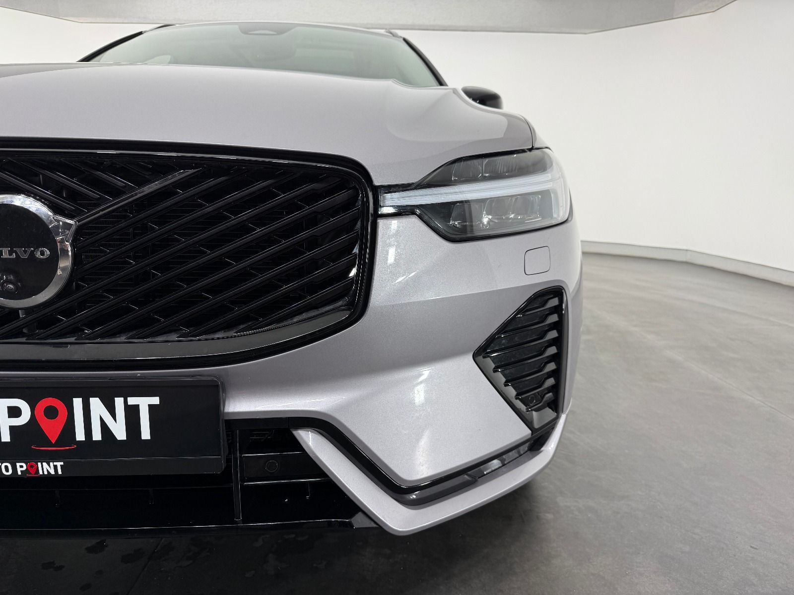 Volvo XC60 2.0 B5 MHEV Plus Dark AWD - 2026 - Detay