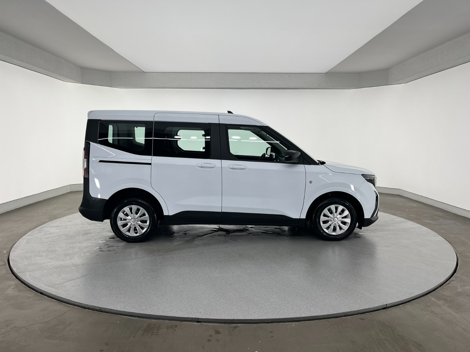Ford Tourneo Courier Kombi 1.5 EcoBlue Deluxe - 2024 - Detay