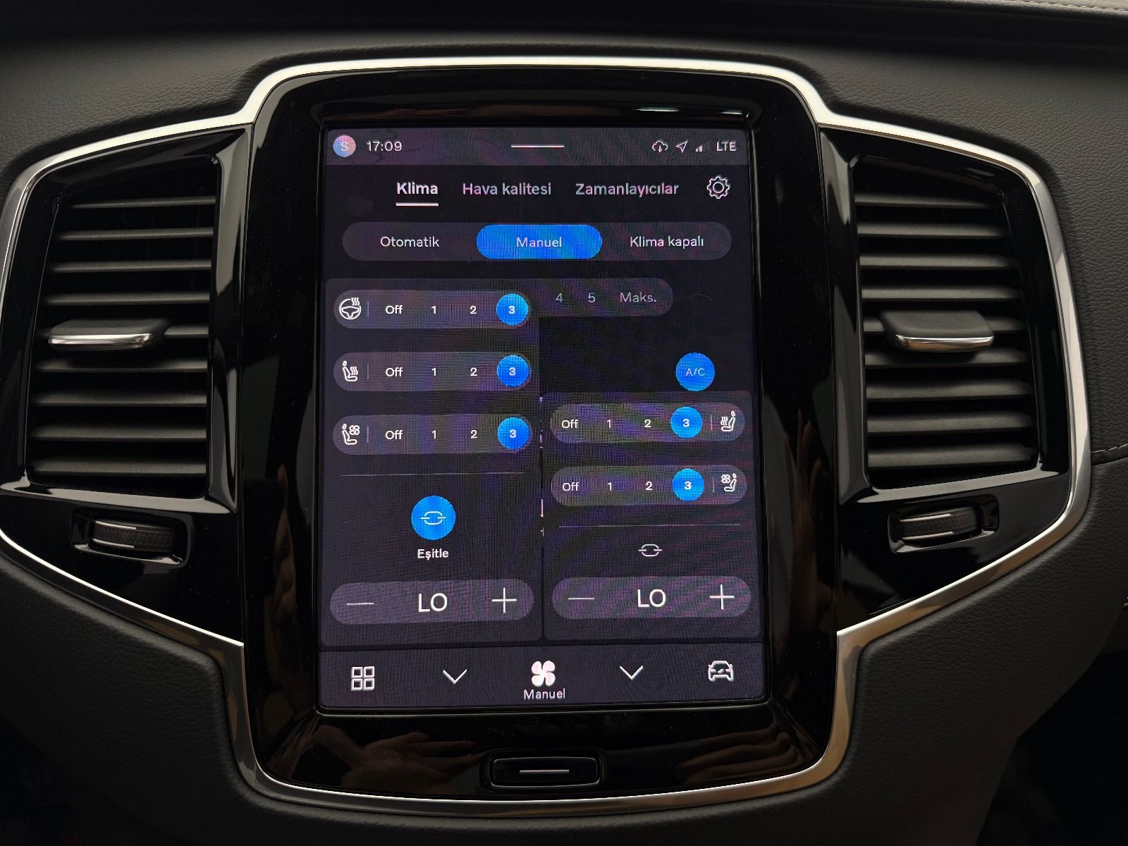 Volvo XC90 2.0 T8 Recharge Plug-In Hybrid AWD Plus Dark - 2024 - Detay