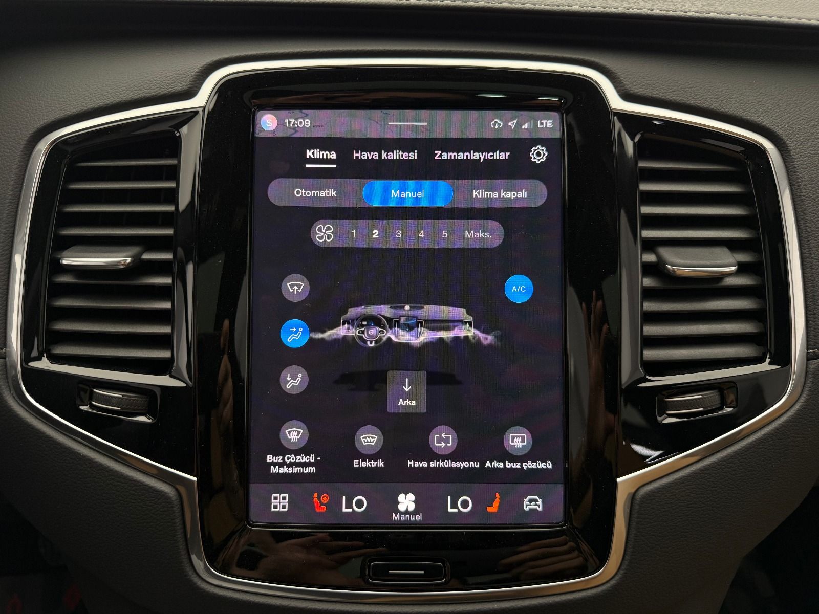 Volvo XC90 2.0 T8 Recharge Plug-In Hybrid AWD Plus Dark - 2024 - Detay