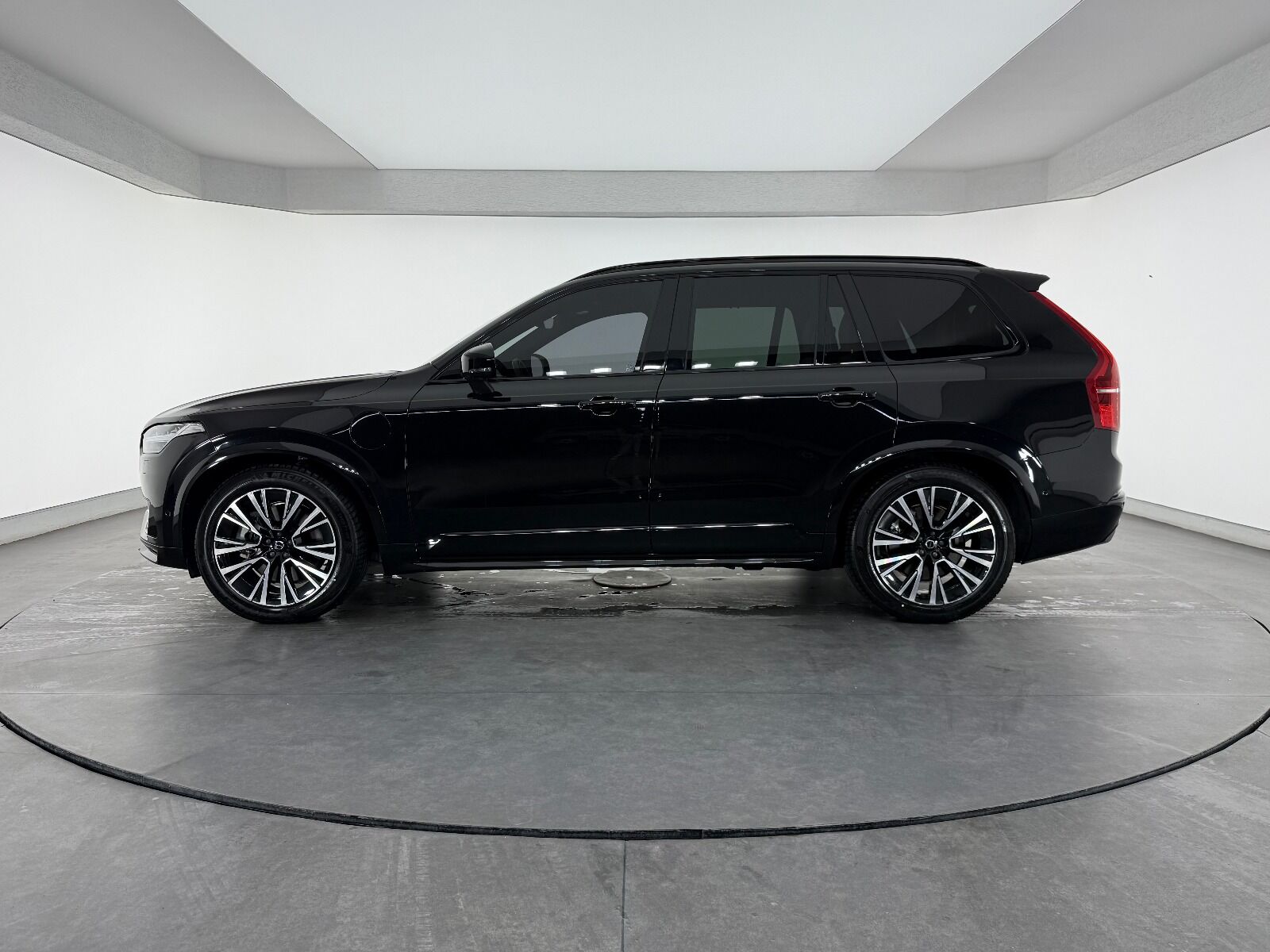 Volvo XC90 2.0 T8 Recharge Plug-In Hybrid AWD Plus Dark - 2024 - Detay