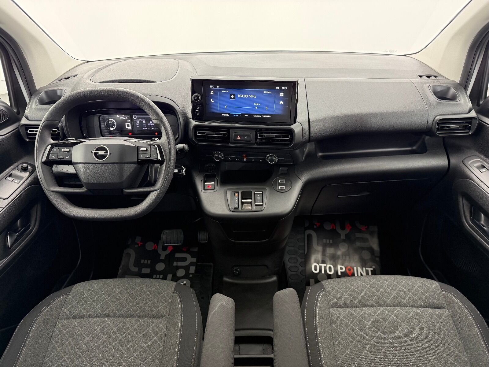 Opel Combo 1.5 D Essential - 2026 - Detay
