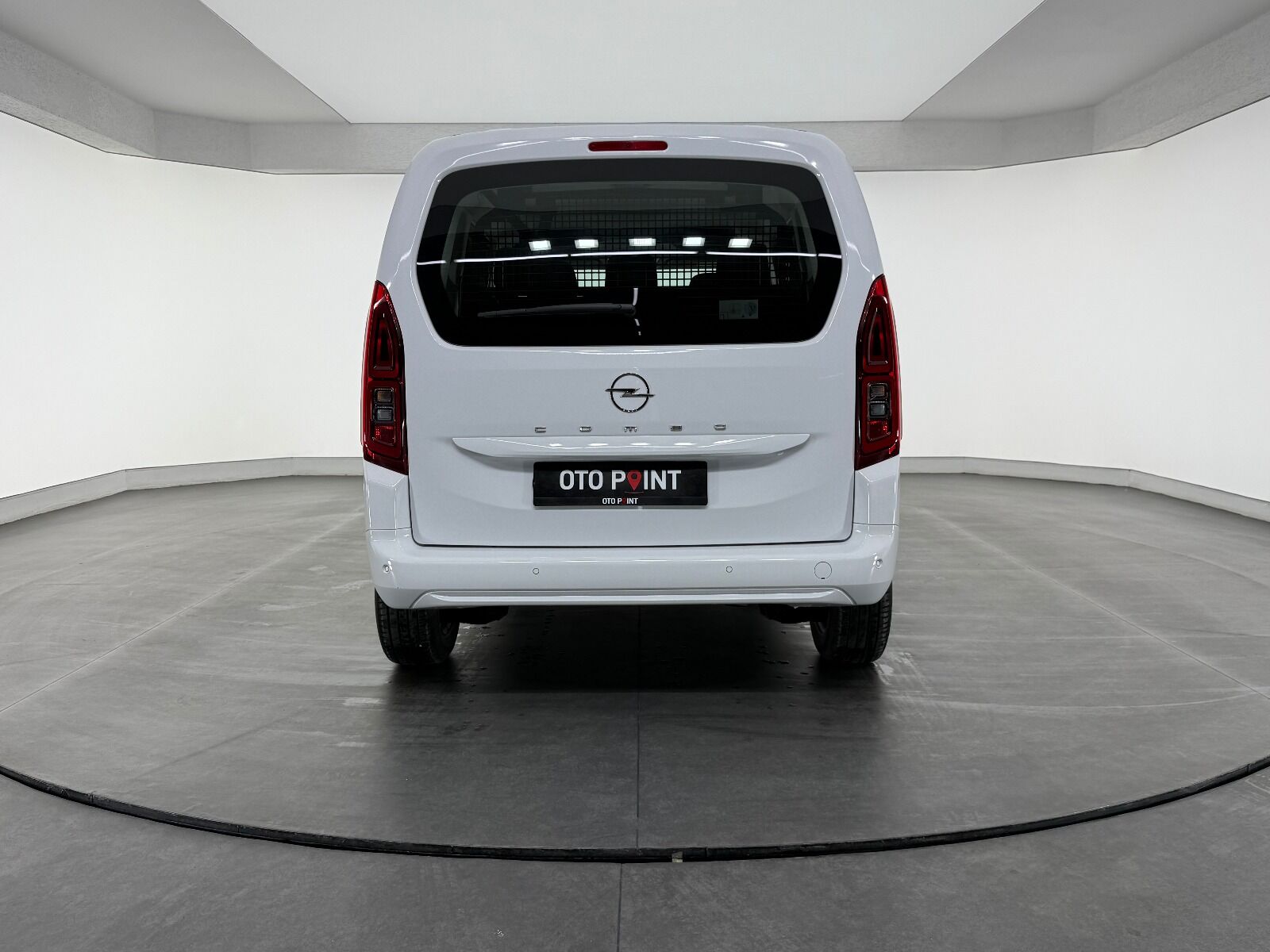 Opel Combo 1.5 D Essential - 2026 - Detay