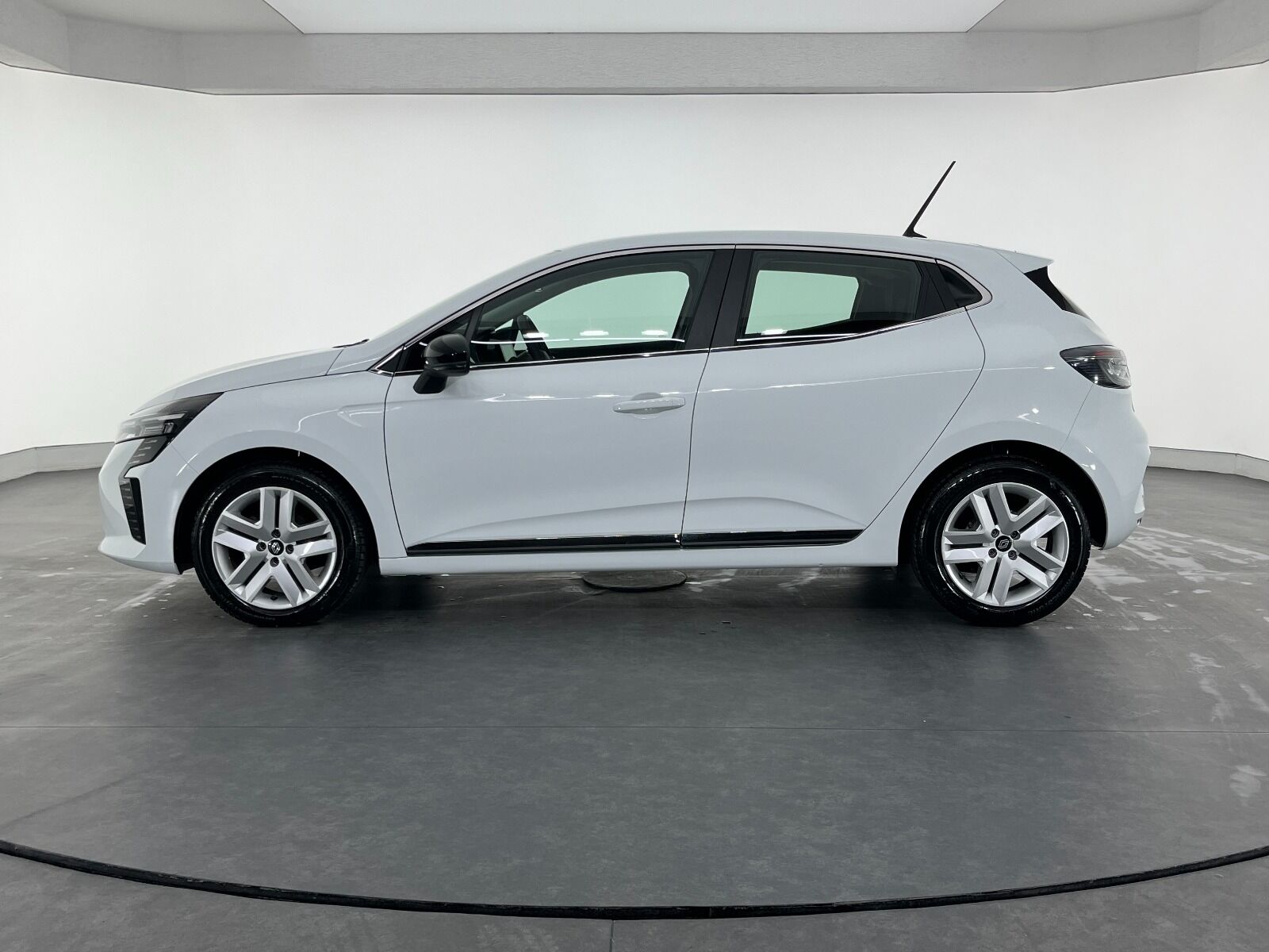 Renault Clio 1.0 TCE Evolution X-Tronic - 2025 - Detay