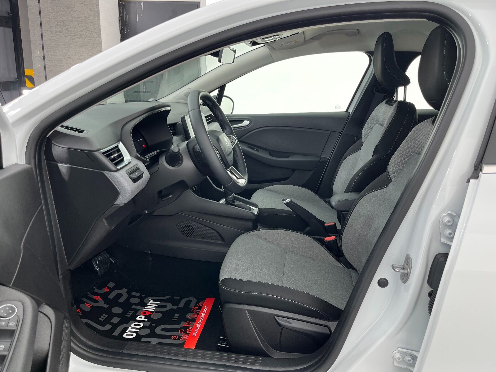 Renault Clio 1.0 TCE Evolution X-Tronic - 2025 - Detay
