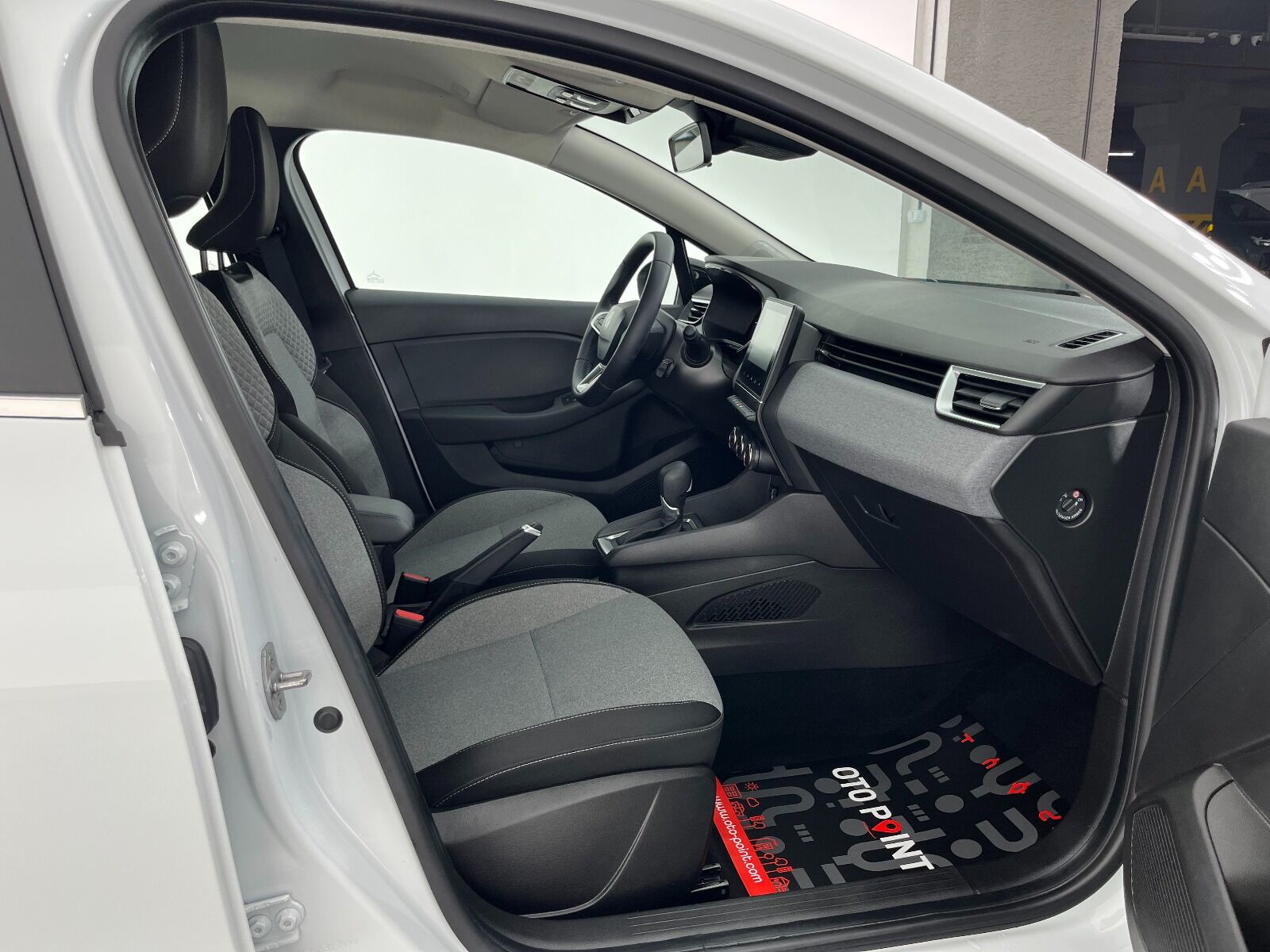 Renault Clio 1.0 TCE Evolution X-Tronic - 2025 - Detay