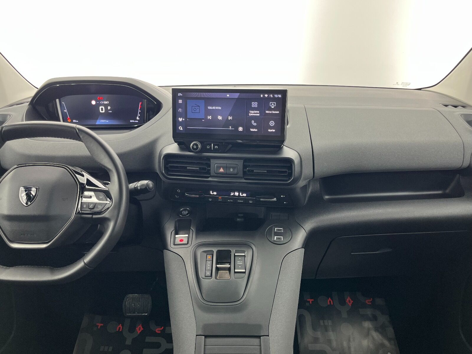 Peugeot Rifter 1.5 BlueHDI Allure EAT8 - 2025 - Detay