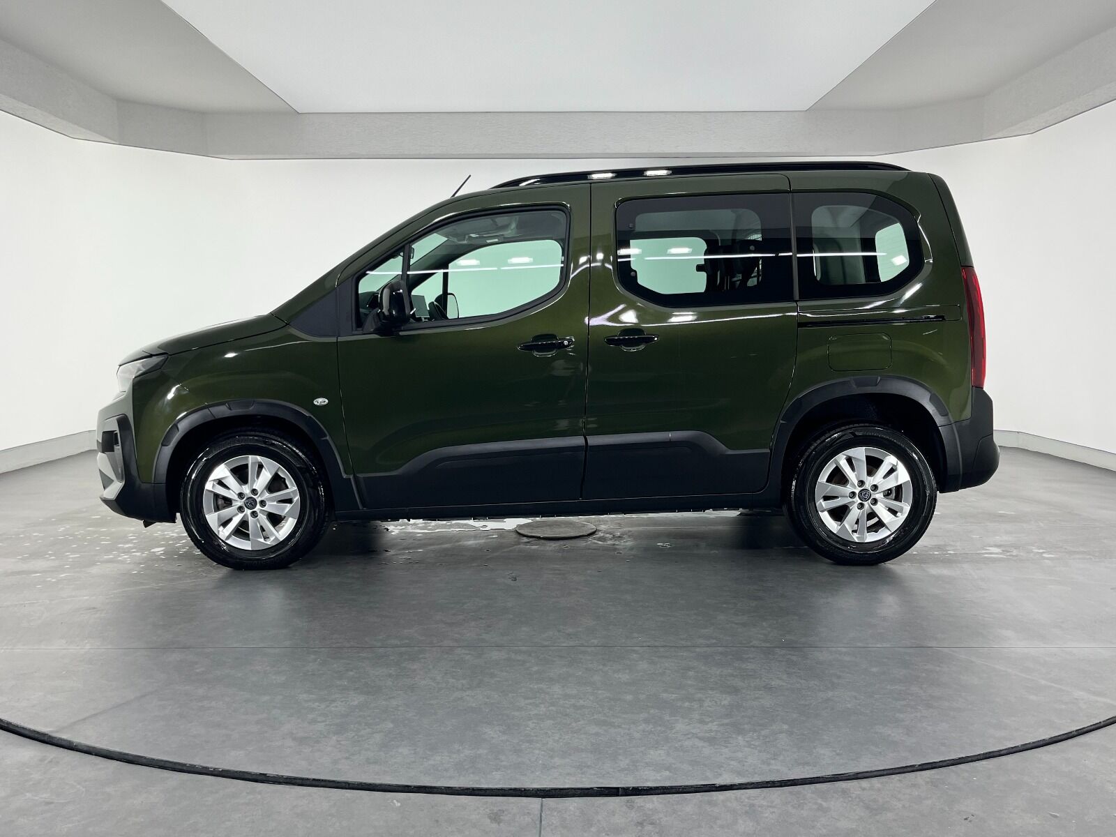 Peugeot Rifter 1.5 BlueHDI Allure EAT8 - 2025 - Detay