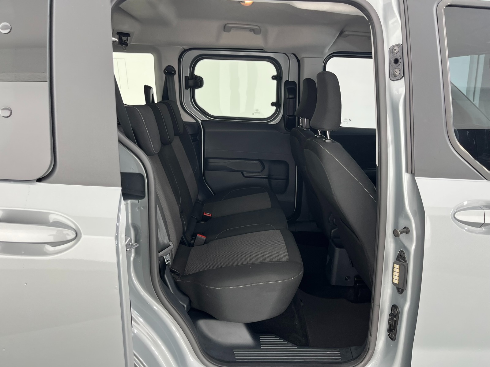 Ford Tourneo Courier Kombi 1.5 EcoBlue Deluxe - 2025 - Detay