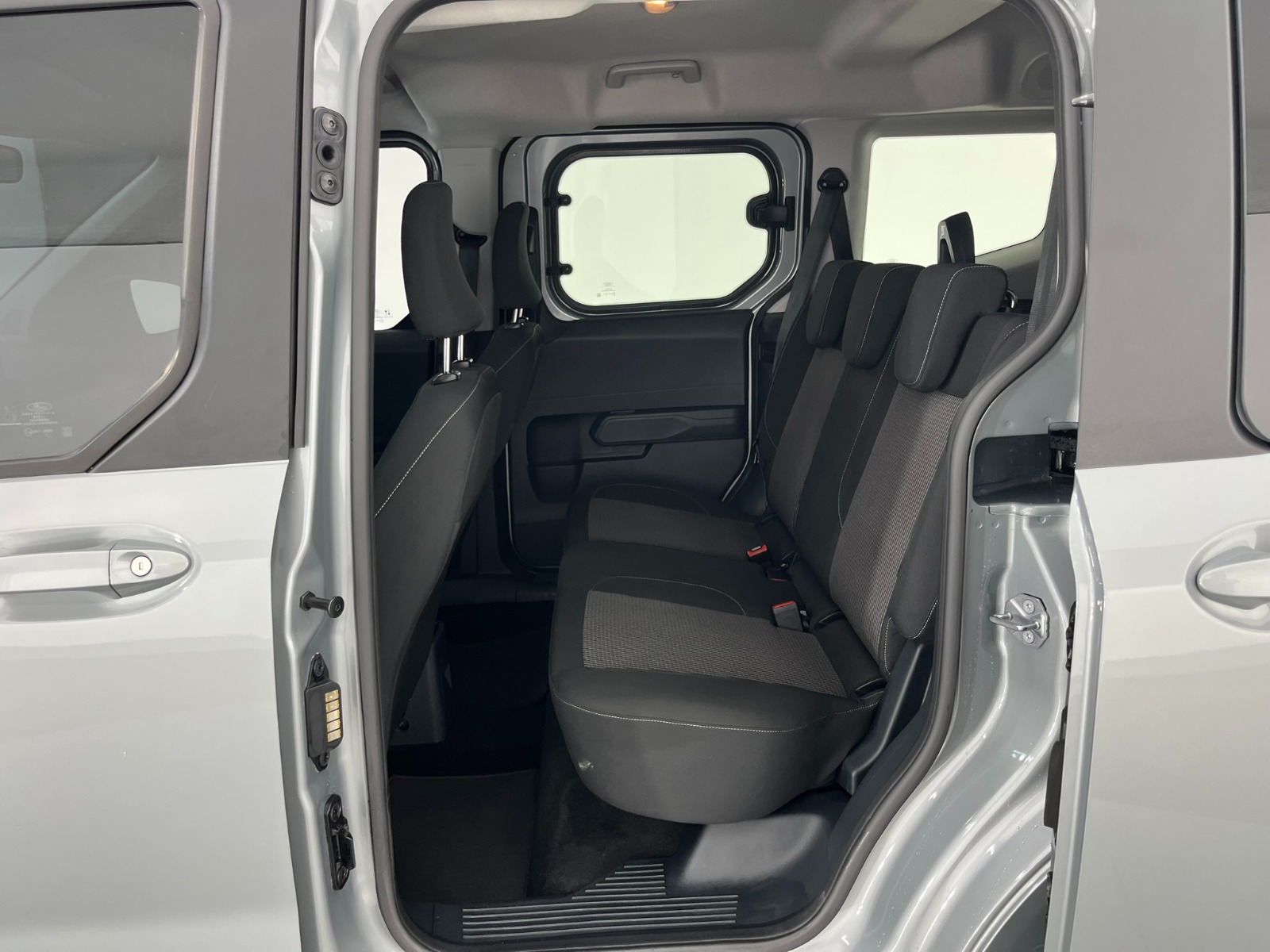 Ford Tourneo Courier Kombi 1.5 EcoBlue Deluxe - 2025 - Detay