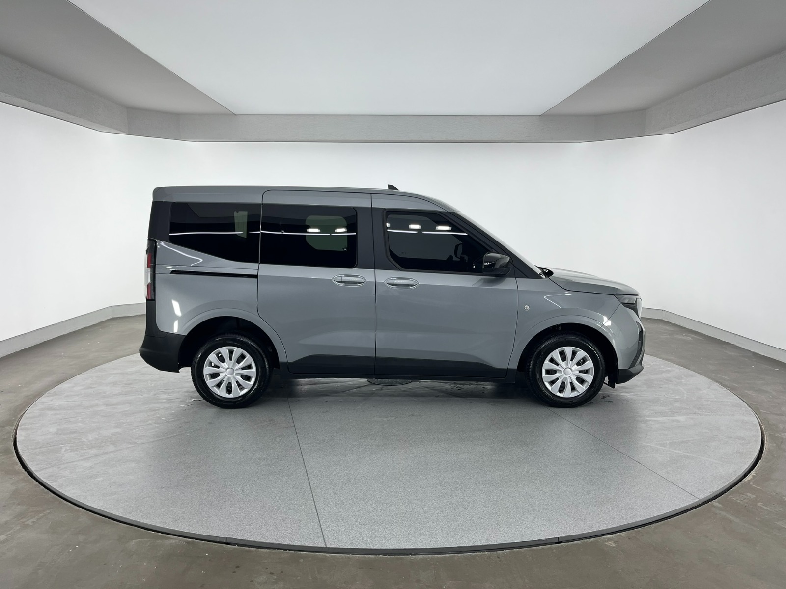 Ford Tourneo Courier Kombi 1.5 EcoBlue Deluxe - 2025 - Detay